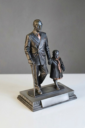 AF SANART Atatürk Manevi Kızı Ülkü Dekoratif biblo