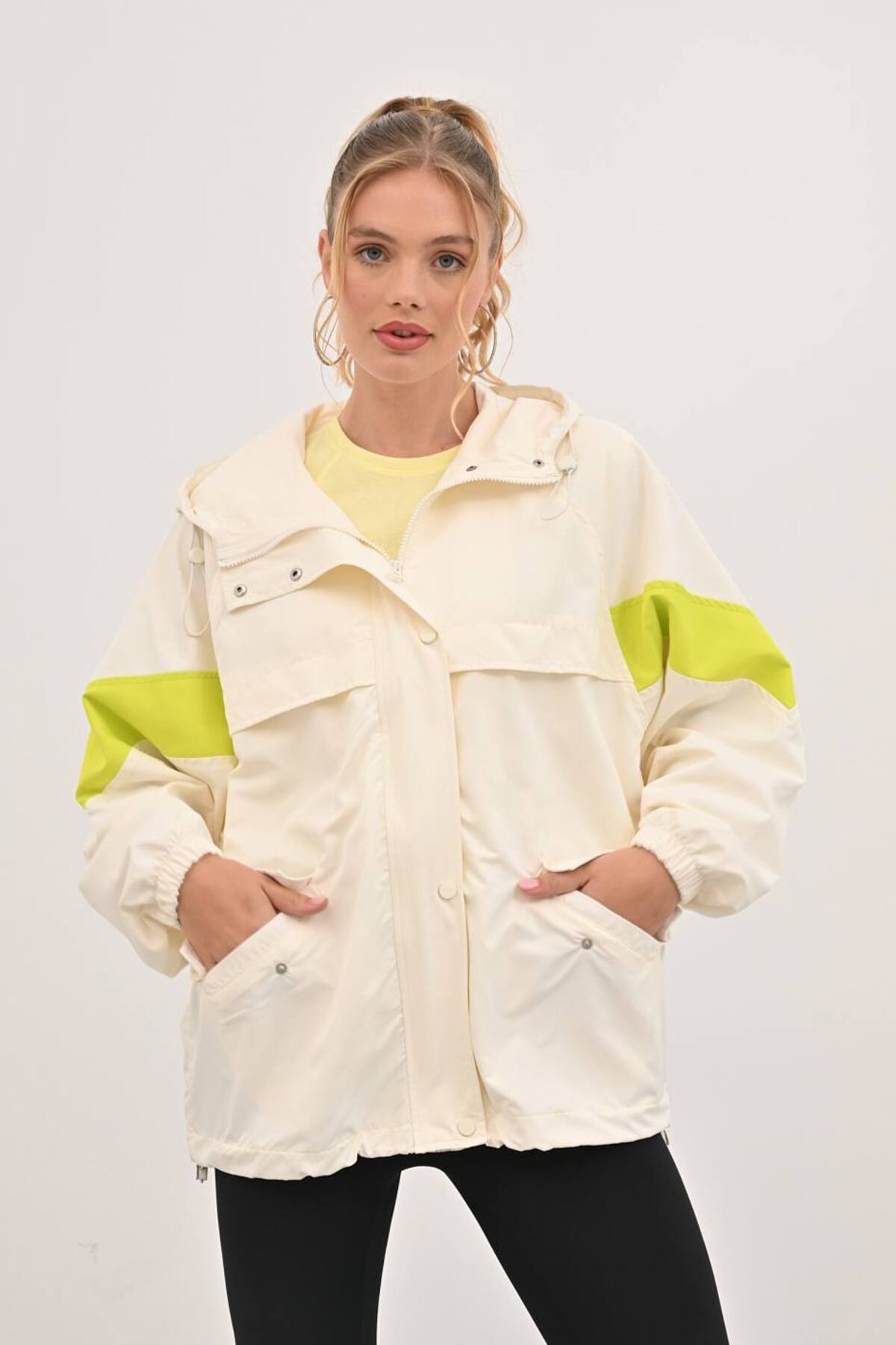 MATTİMODA  Kadın Neon Blok Kol Detaylı Basen Boy Ceket Yağmurluk