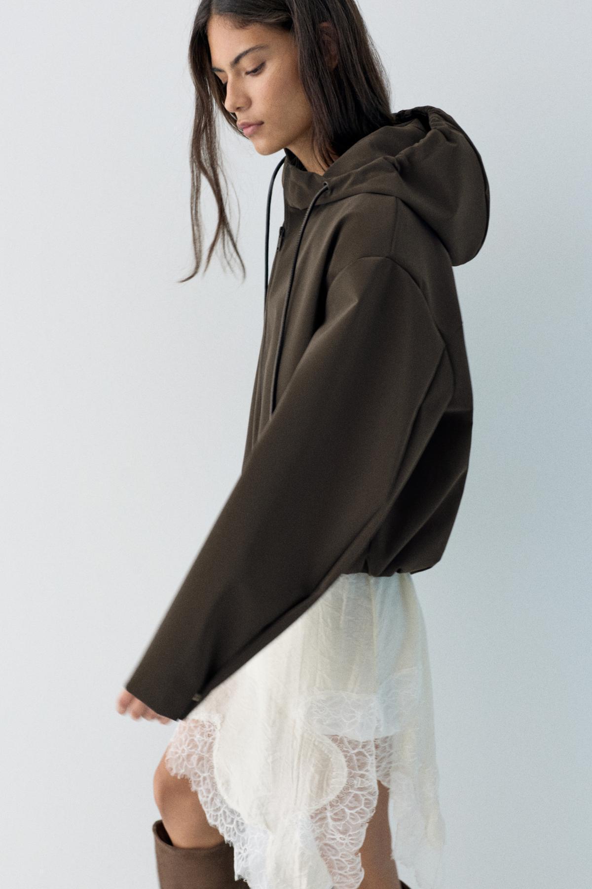 Pull & Bear  Kısa kapüşonlu yağmurluk - Görsel 5