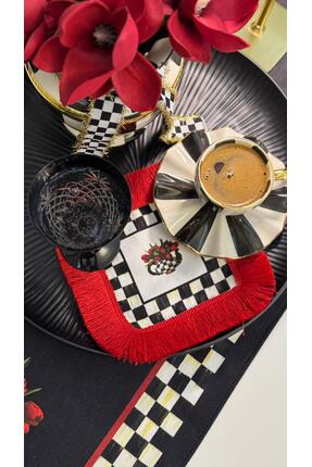 Nef’s Atelier Kırmızı Püsküllü Dama Desen Kahve Altlığı 14*14 cm