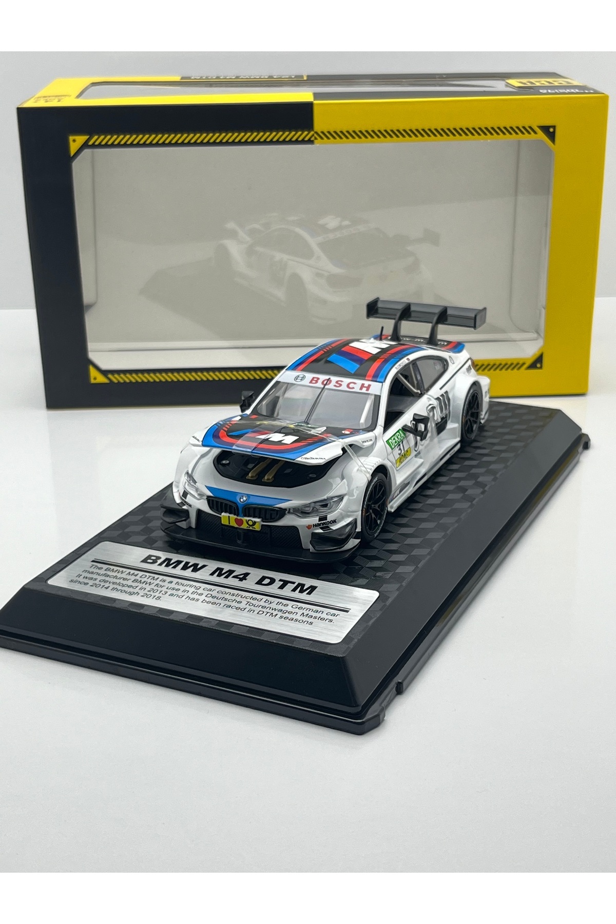 HOBBİEZ WORLD CCA 1:24 BMW M4 DTM Diecast Model Araba Beyaz