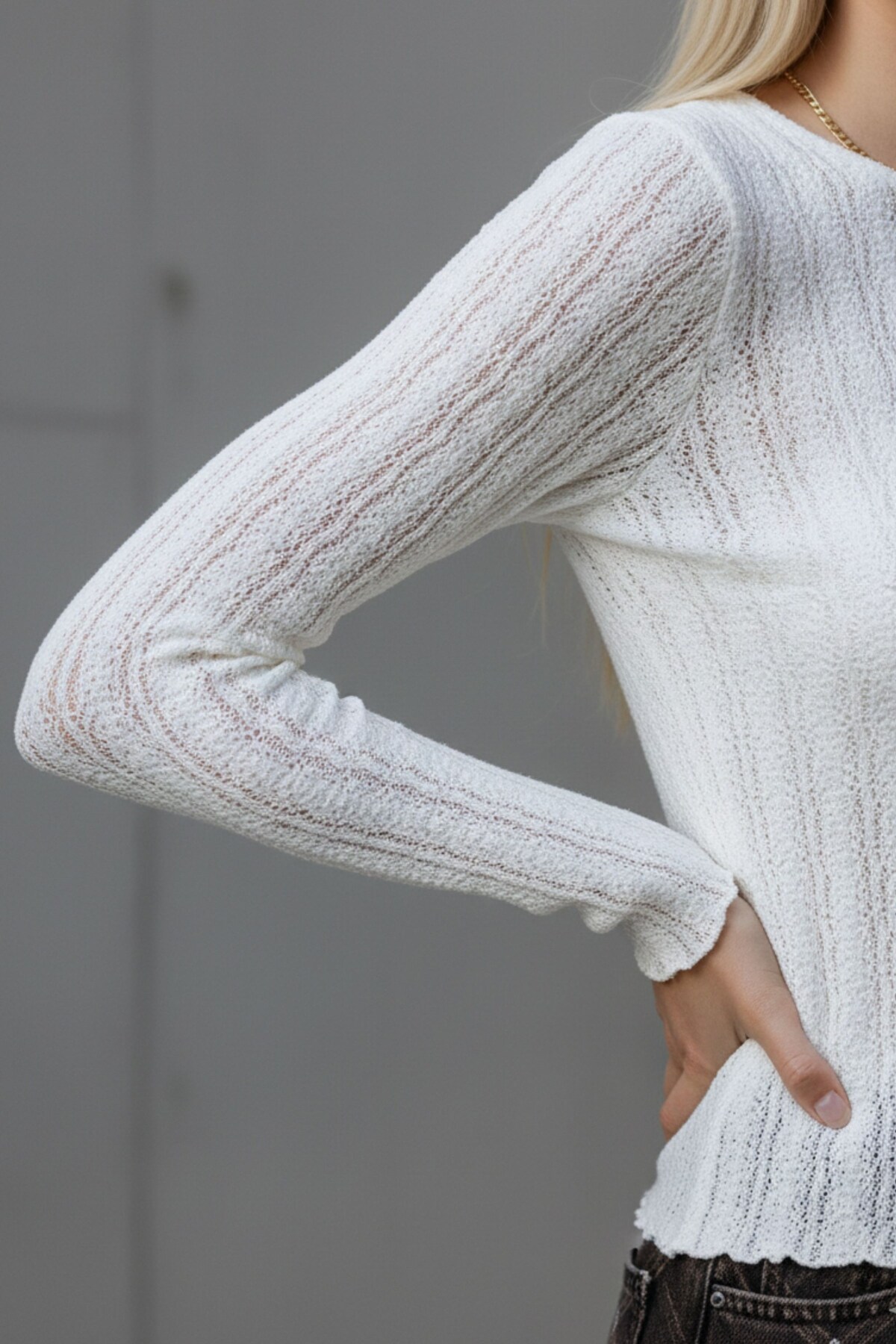 Kübra Tekstil  Kadın Beyaz Bisiklet Yaka Uzun Kollu Slim Fit Basic Dokulu Bluz - Kadın Bluz - Görsel 5