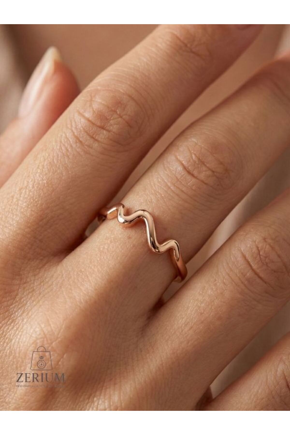 Zigzag Heart Rhythm Rose Women's Steel Ring
