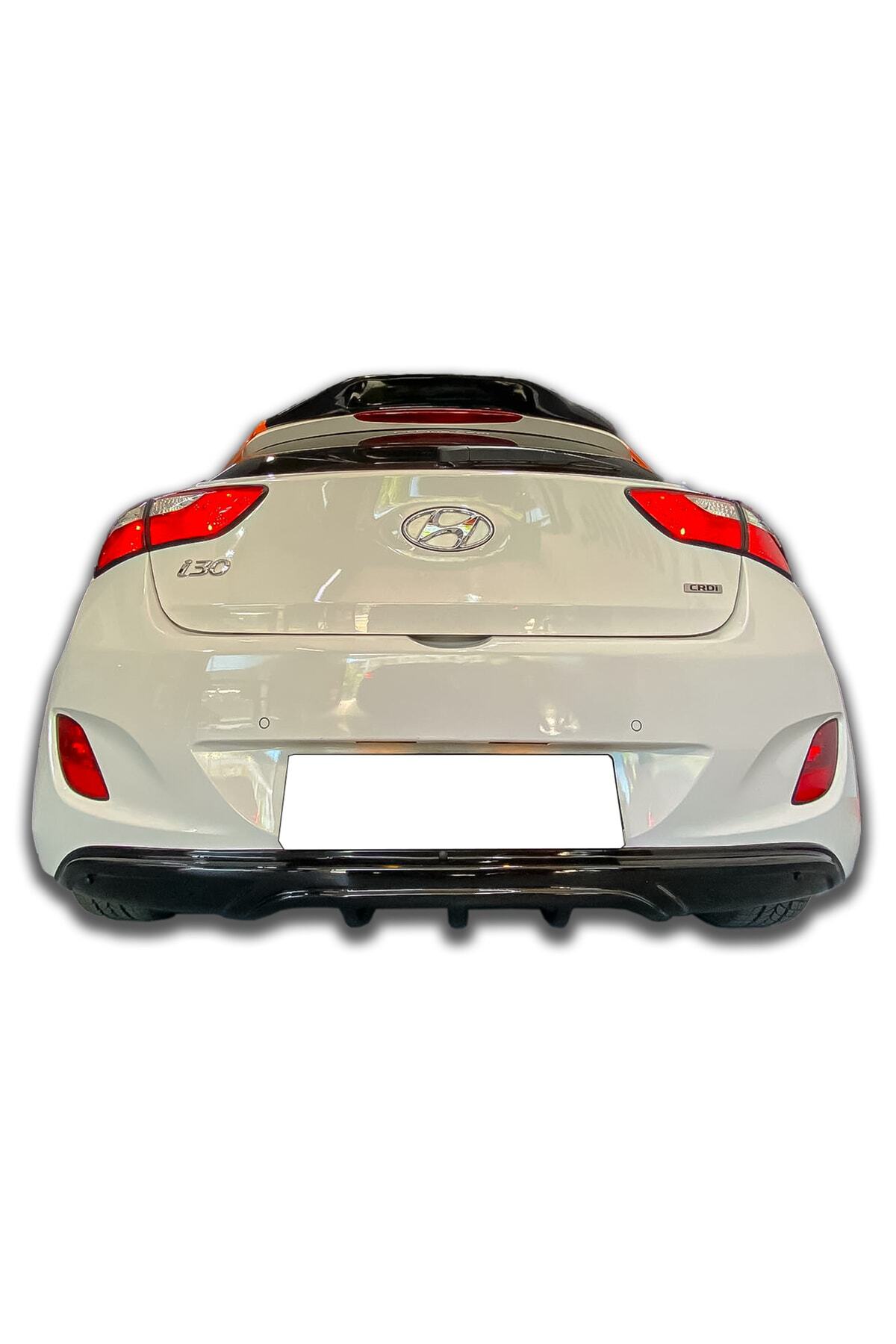Hyundai i30 2012-2017 Custom Parlak Siyah Difüzör (Plastik) Boyalı