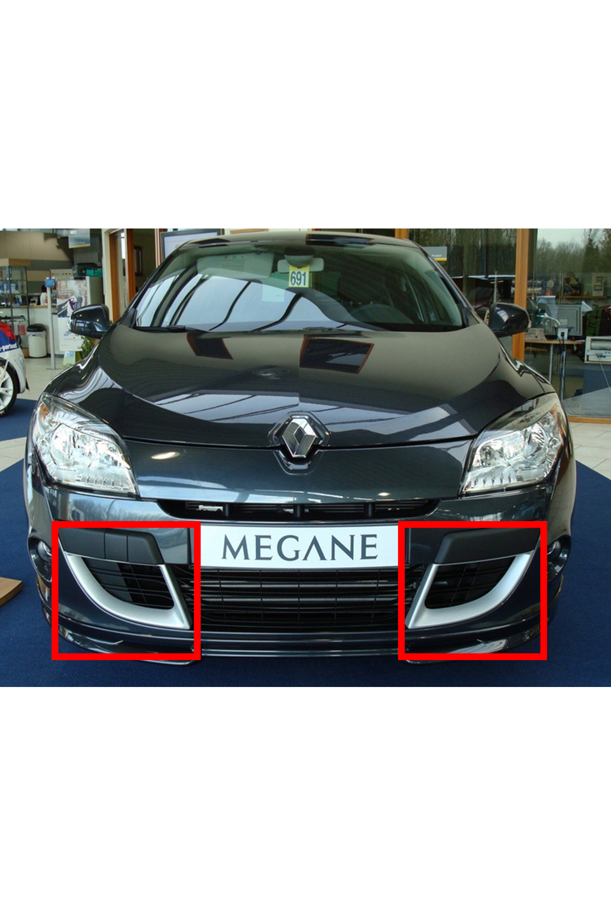 Renault Megane 3 Sis Çerçevesi Parlak Siyah plastik