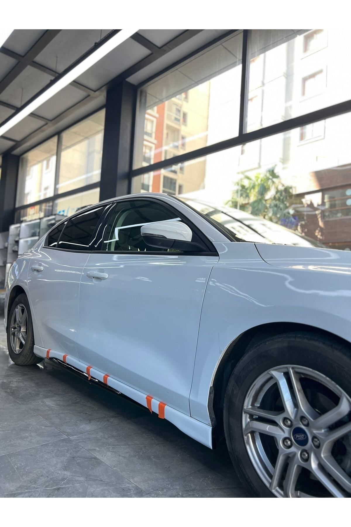 Ford Focus 4 Sedan 2019-2023 Boyasız plastik Marşpiyel Takımı