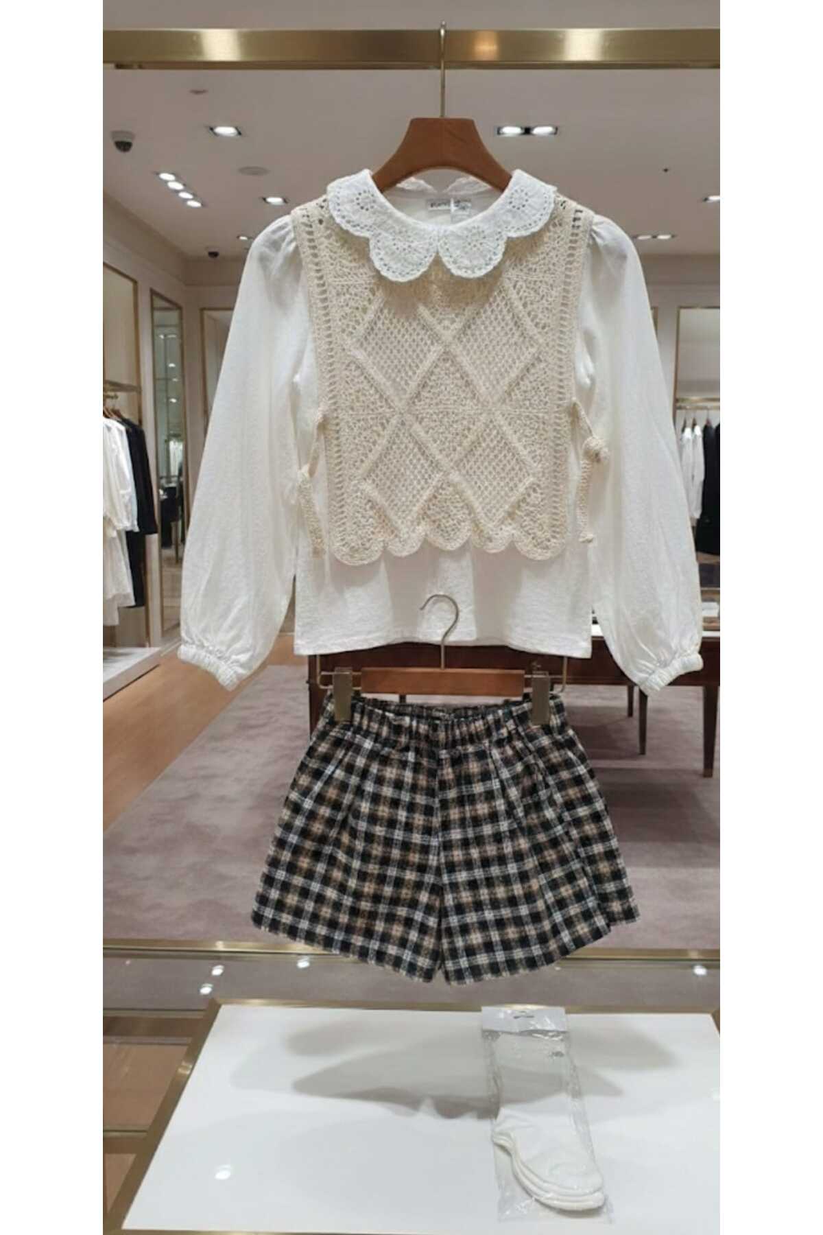 Kidzes KIZ ÇOCUK BAYRAMLIK TRİKO YELEK MÜSLİN GÖMLEK EKOSELİ ŞORT ETEK 4 PARÇA TAKIM fotoğrafı 2 (önizleme)