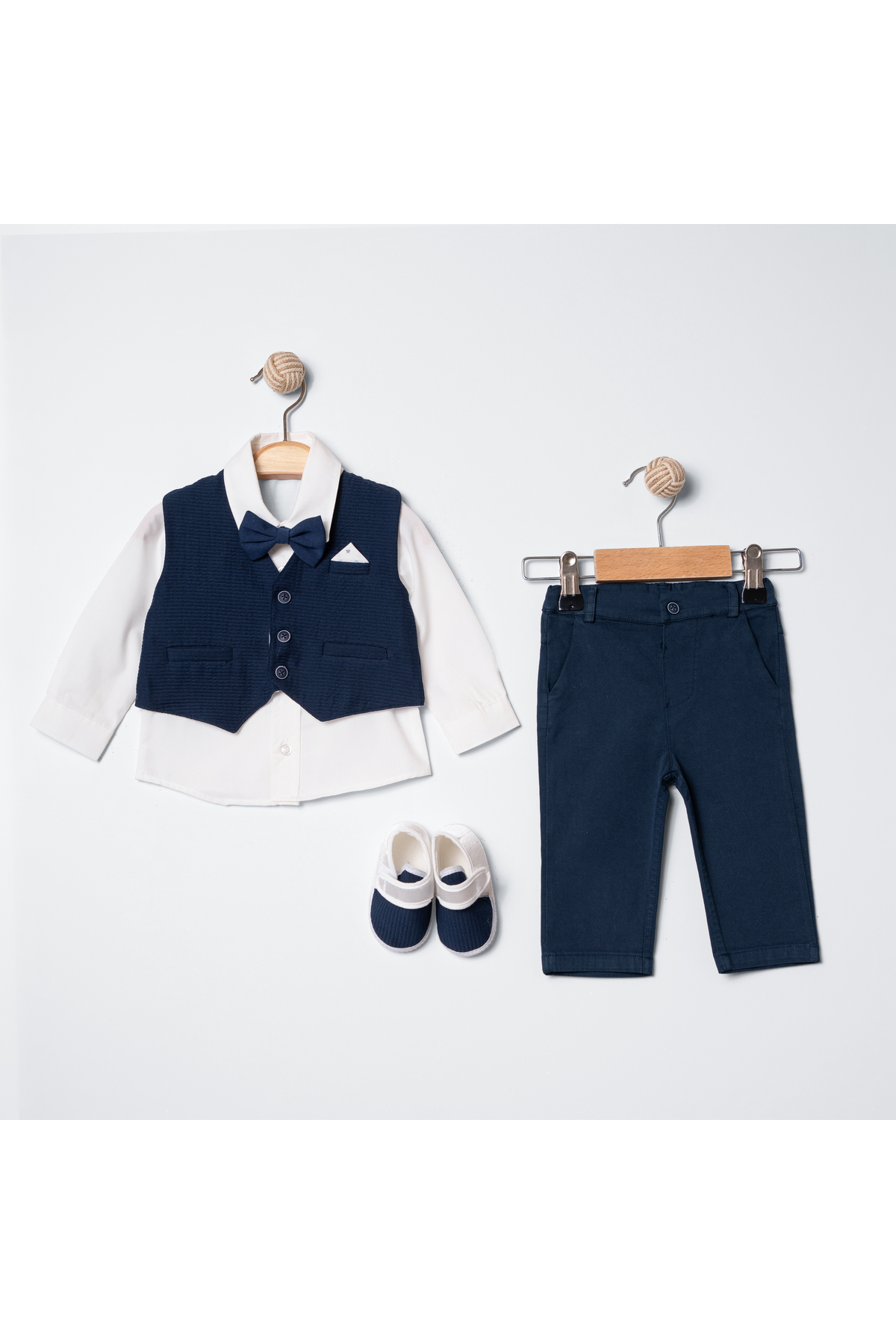 moukou Erkek Bebek Mevlüt & Özel Gün Takımı 0-3 / 3-6 Ay – Papyonlu Yelekli Gömlek Pantolon Seti fotoğrafı 3 (önizleme)