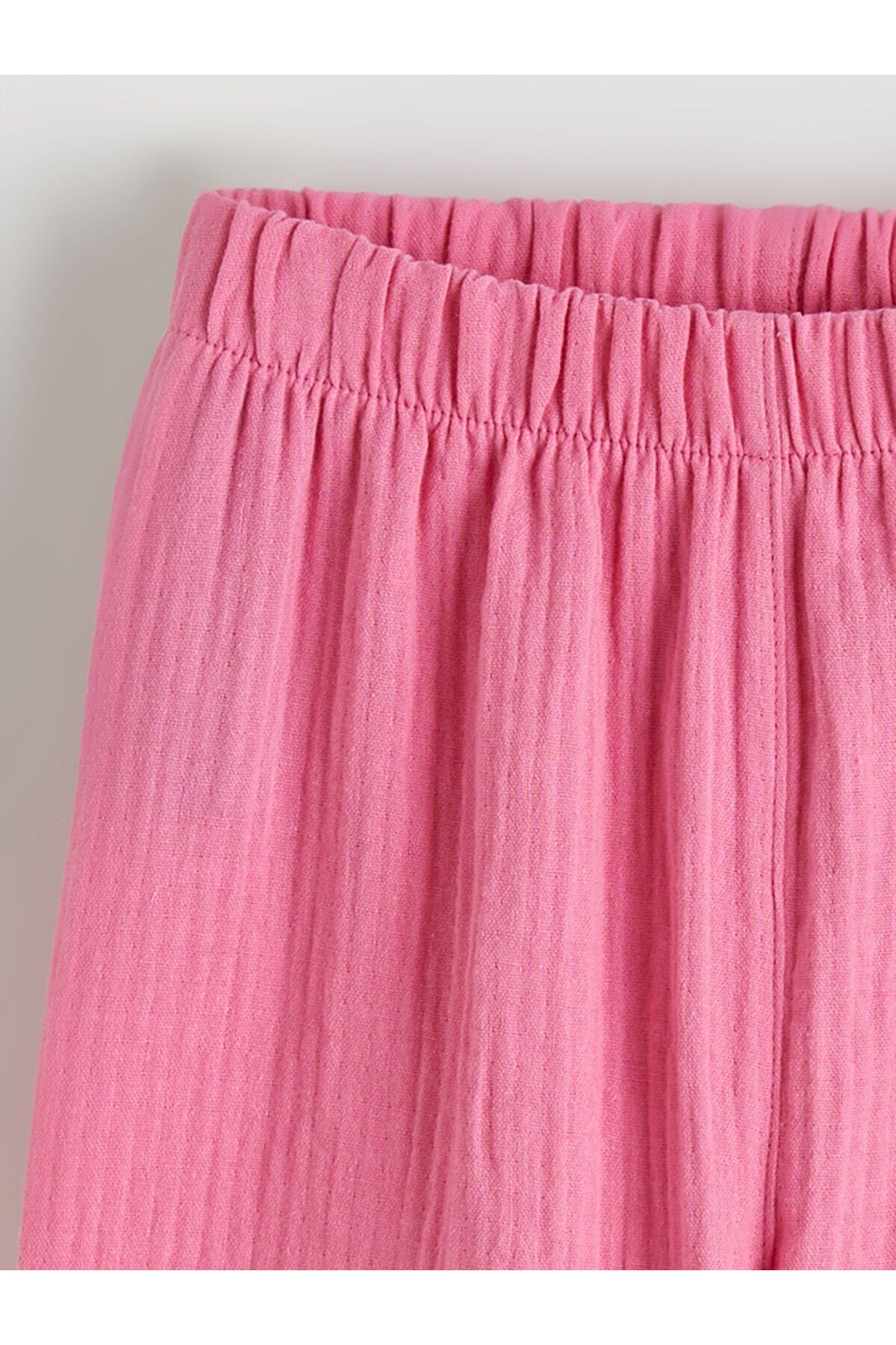 LC Waikiki Esse Collection Pembe Fiyonk Detaylı Kız Çocuk Bluz ve Pantolon fotoğrafı 7 (önizleme)