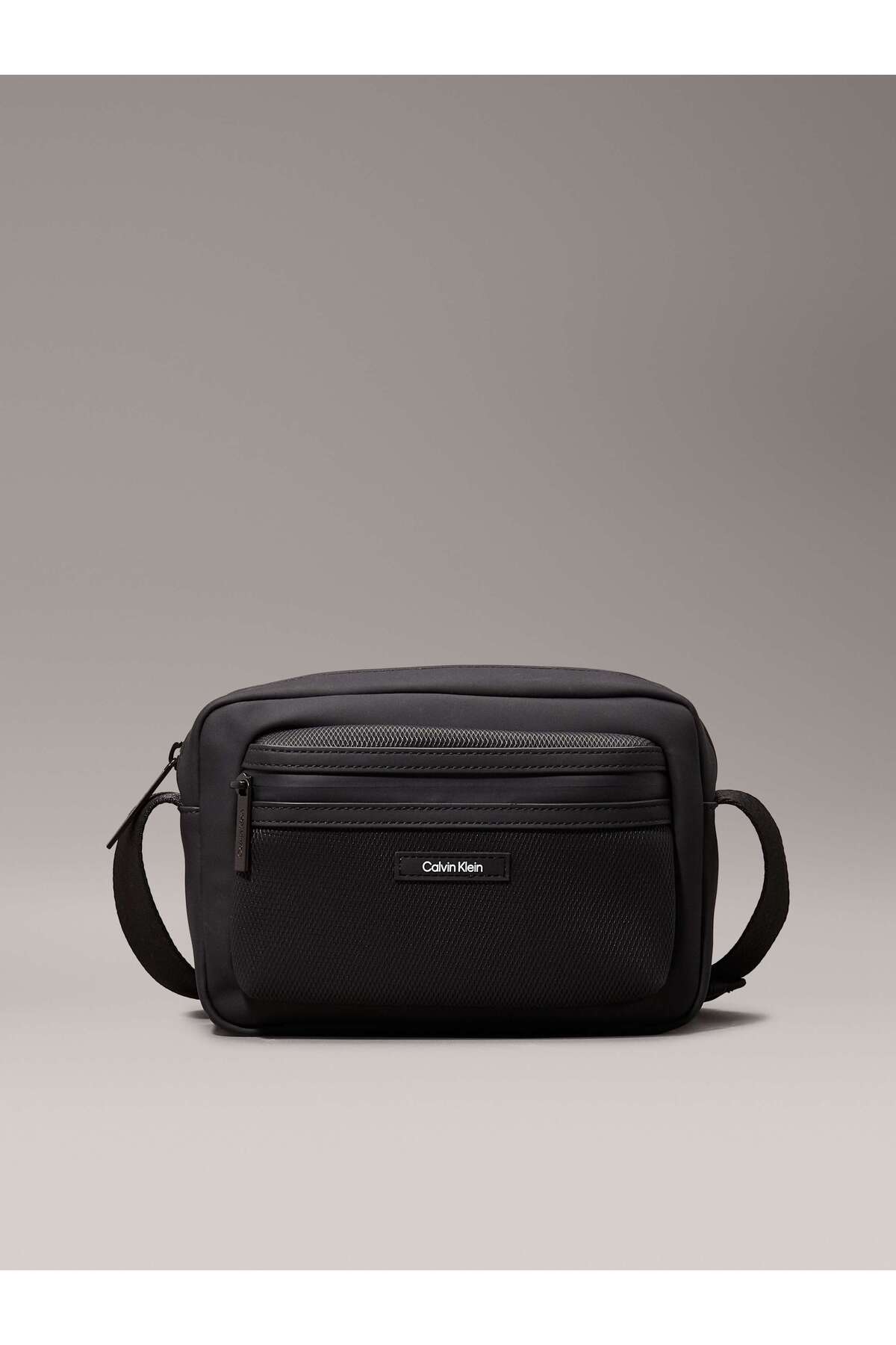کلوین کلاین کیف مردانه مشکی CK ESSENTIAL CAMERA، BEH