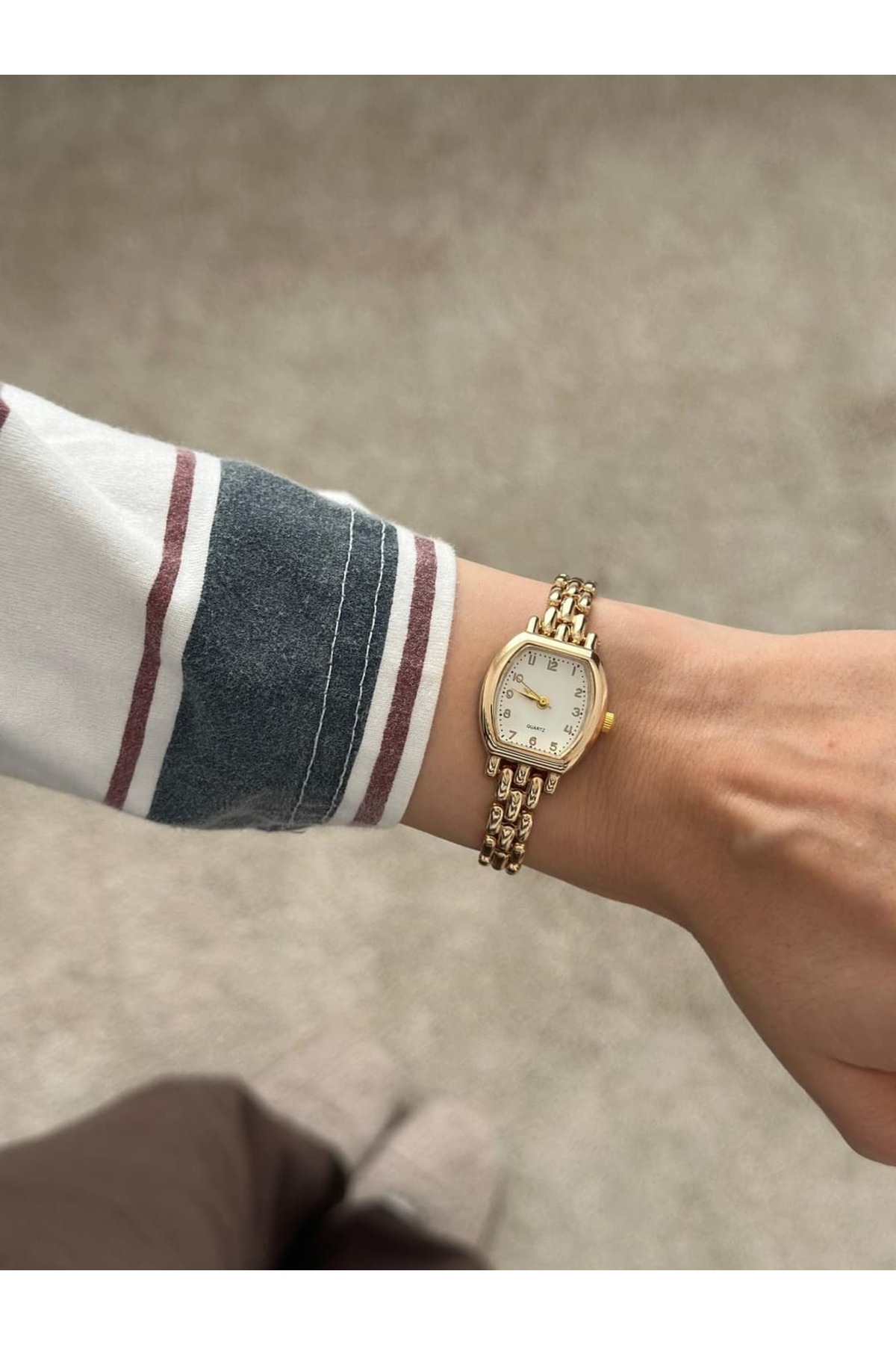 MERW Jane Model Gold Renk Metal Kordon Vintage Seri Kadın Kol Saati görsel 4