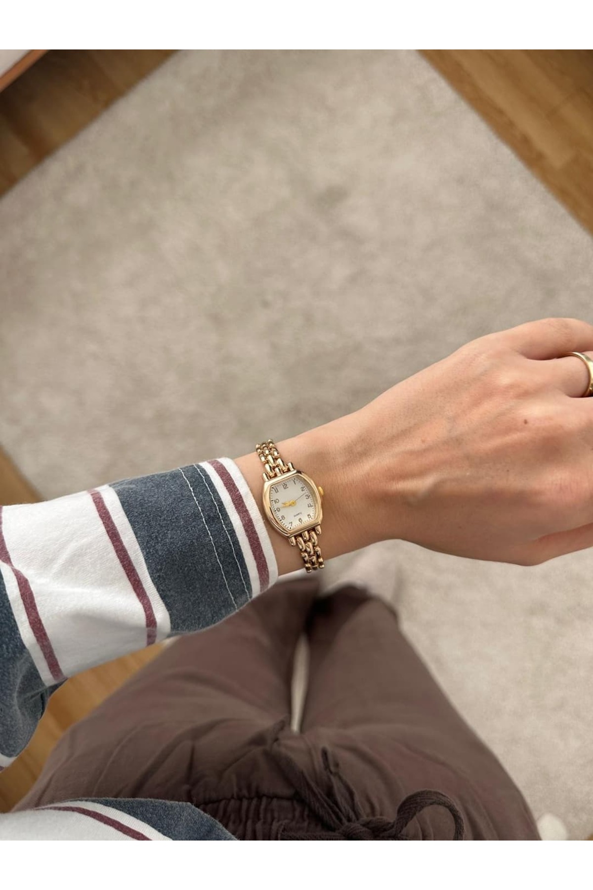 MERW Jane Model Gold Renk Metal Kordon Vintage Seri Kadın Kol Saati görsel 5