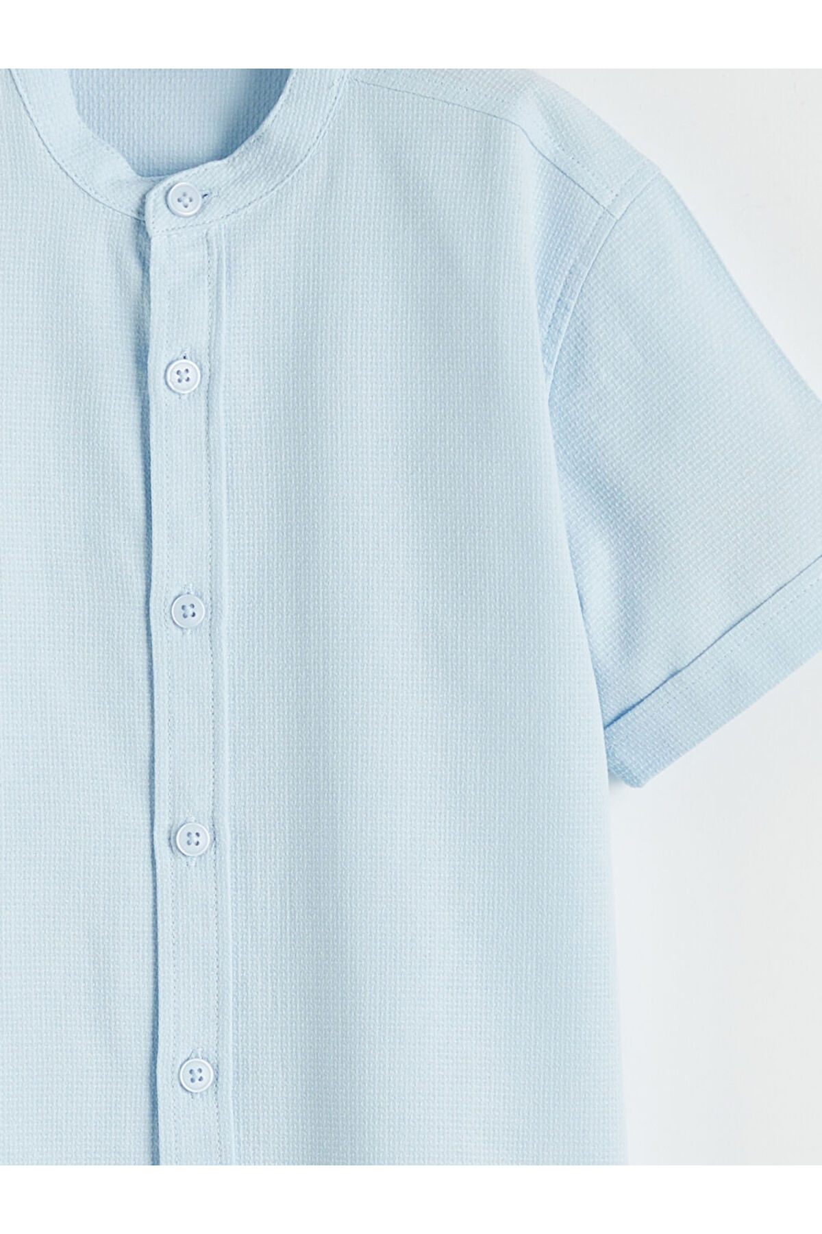 LC Waikiki Mavi Hakim Yaka Kısa Kollu Erkek Çocuk Gömlek fotoğrafı 3 (önizleme)