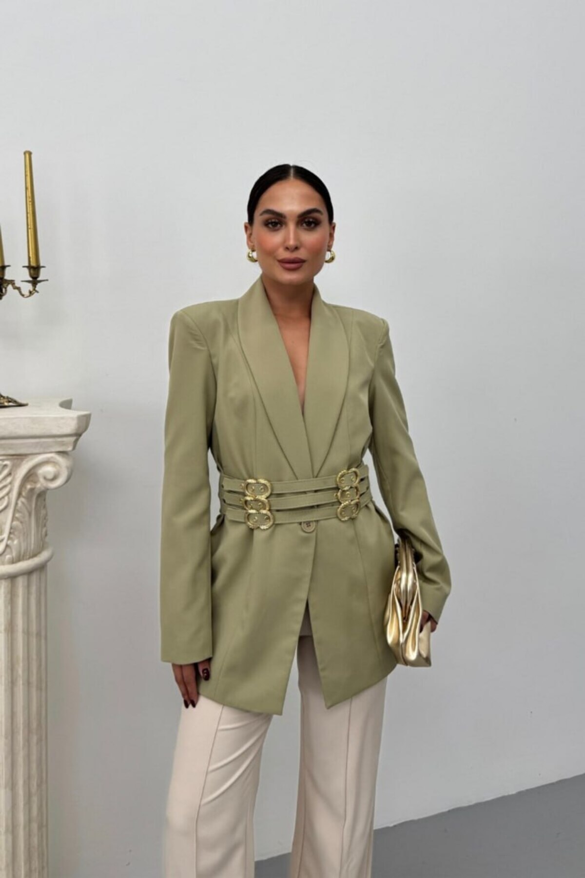 Blazer femme avec ceinture dorée - Görsel 7