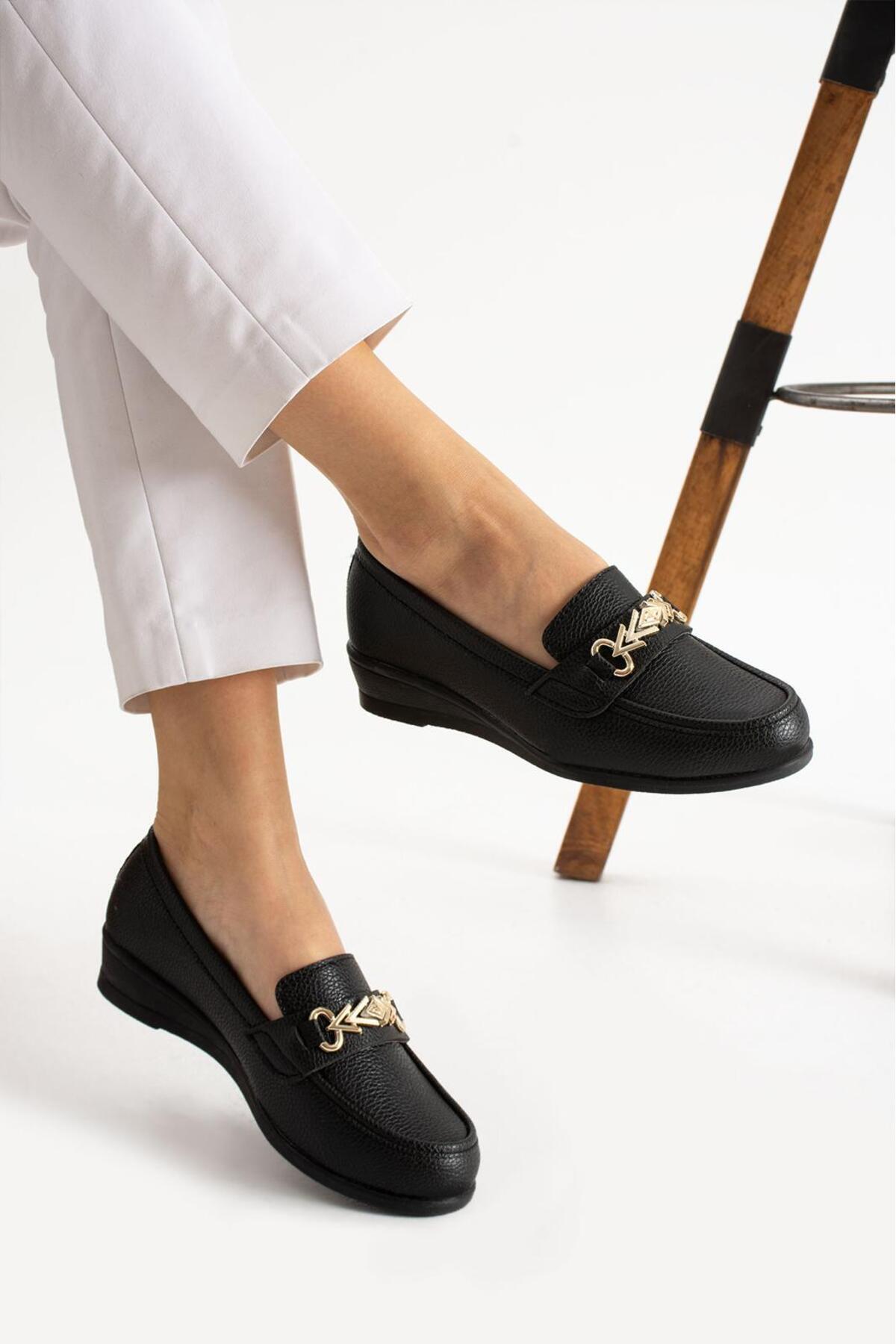 FEMME FATALE  TOKA DETAYLI GÜNLÜK RAHAT TABAN AYAKKABI - Görsel 2