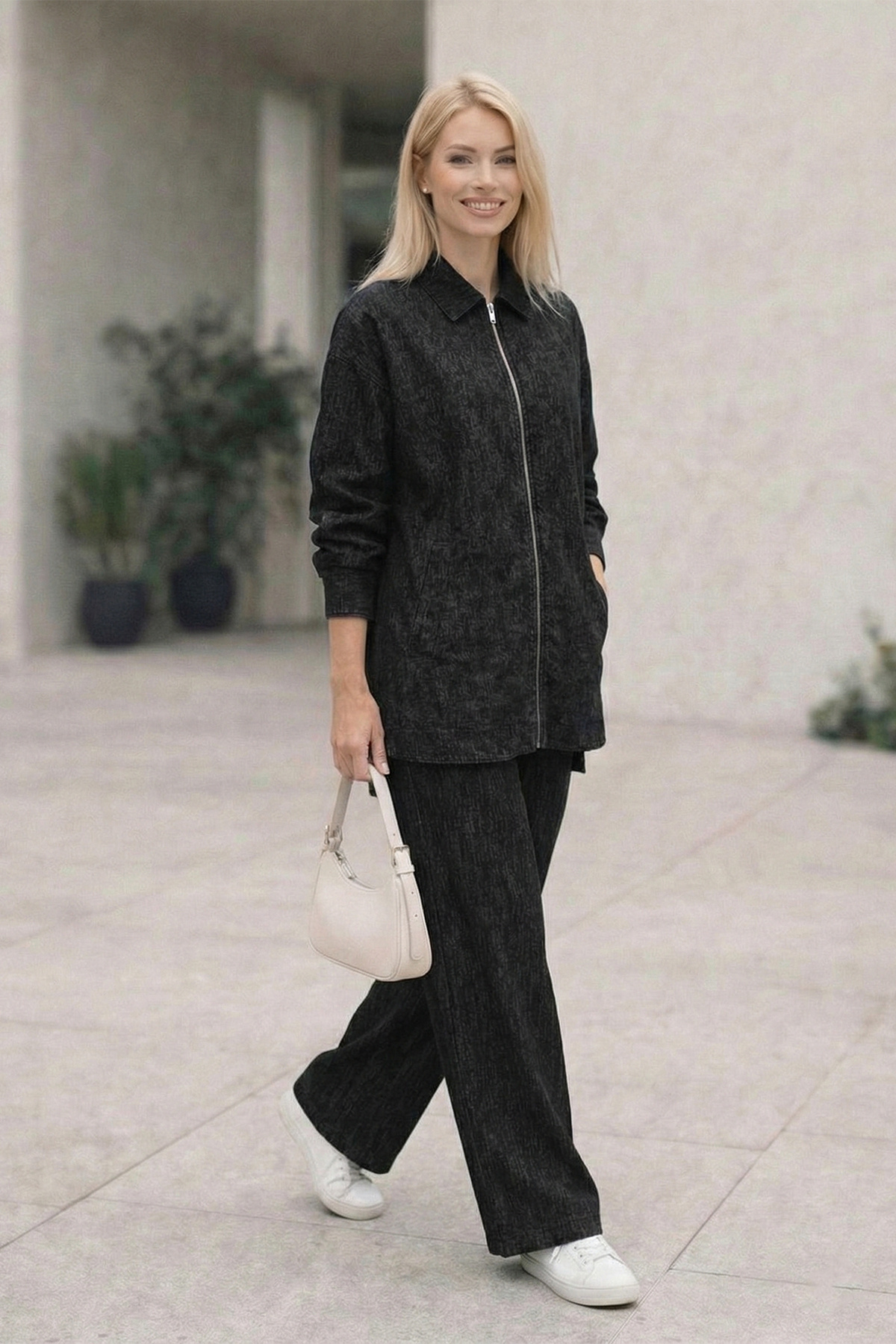 Suede Style 6113 - Comfortable Loose-Fit Lightweight Women's Denim Jacket and Trousers Set