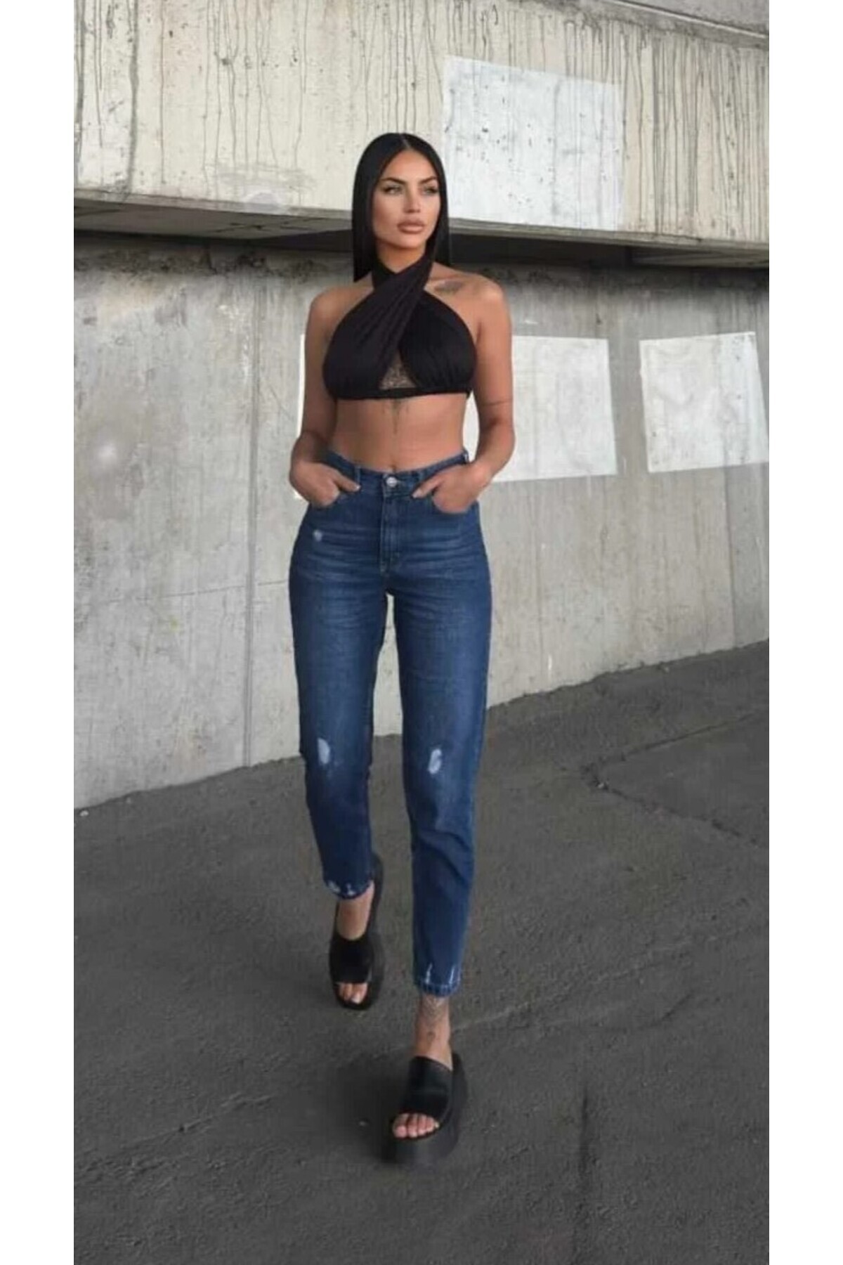 KENE JEANS Visok struk POTPUNO PRILAGOĐENE LAKIRANE LASERSKE RAZDIRENE MOM FA...