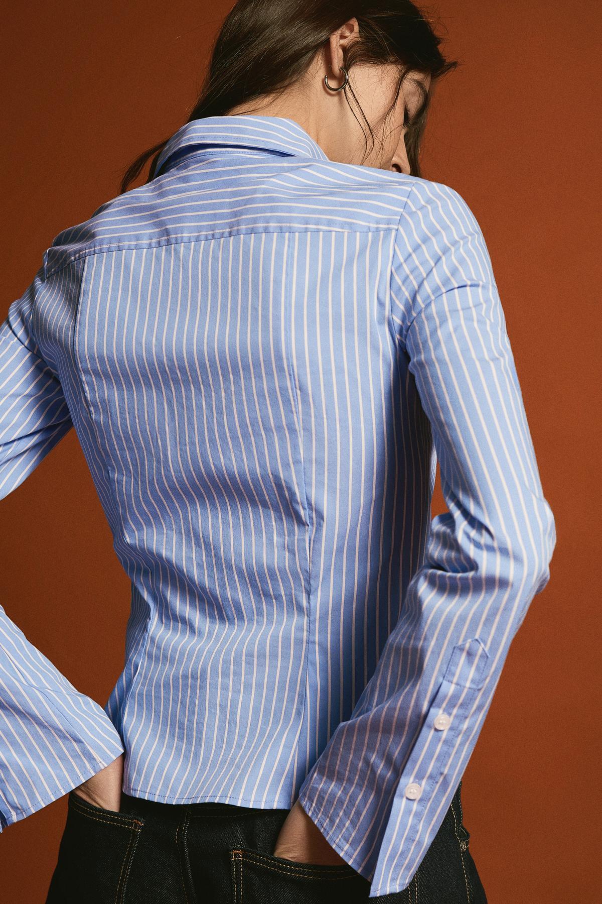 Bershka  Çan kollu vücuda oturan gömlek - Görsel 2