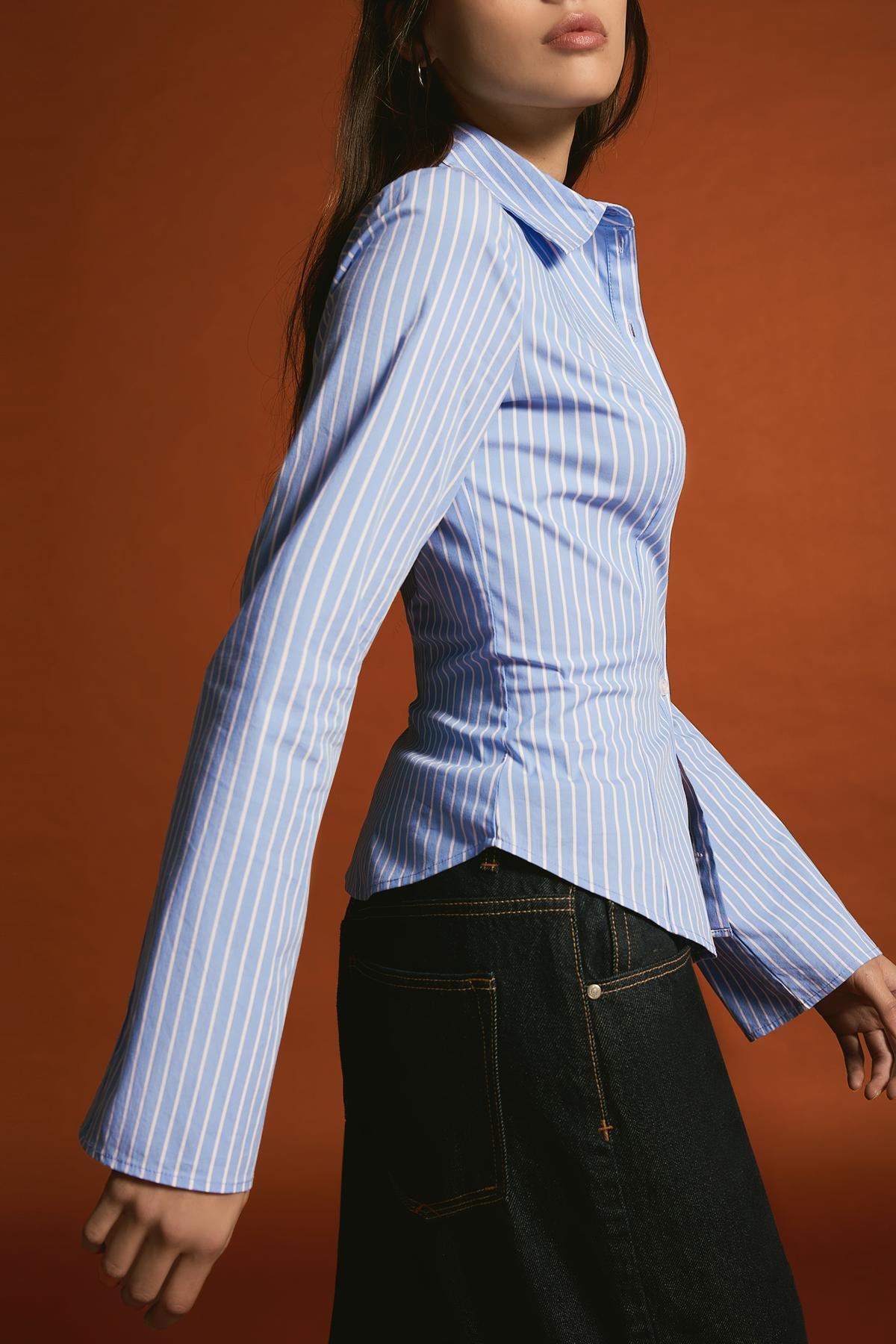 Bershka  Çan kollu vücuda oturan gömlek - Görsel 4