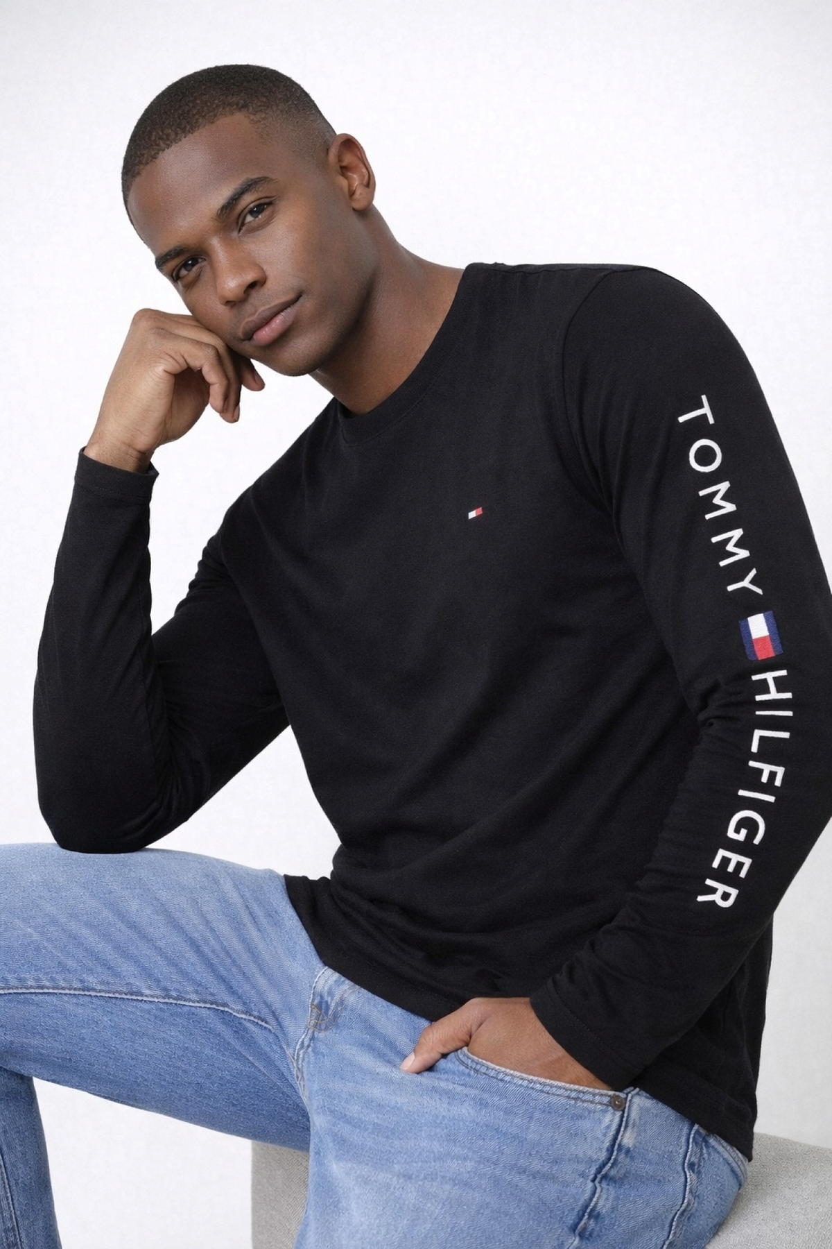 تامی هیلفیگر تی‌شرت آستین بلند طرح‌دار اسلیم گلدوزی شده