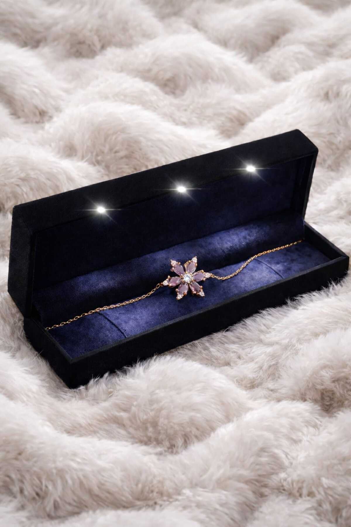 Bilsen Store Tamamı 925 Ayar Gümüş Rose Kaplama Ametist Damla Taşlı Lotus Kamelya Çiçeği Bileklik