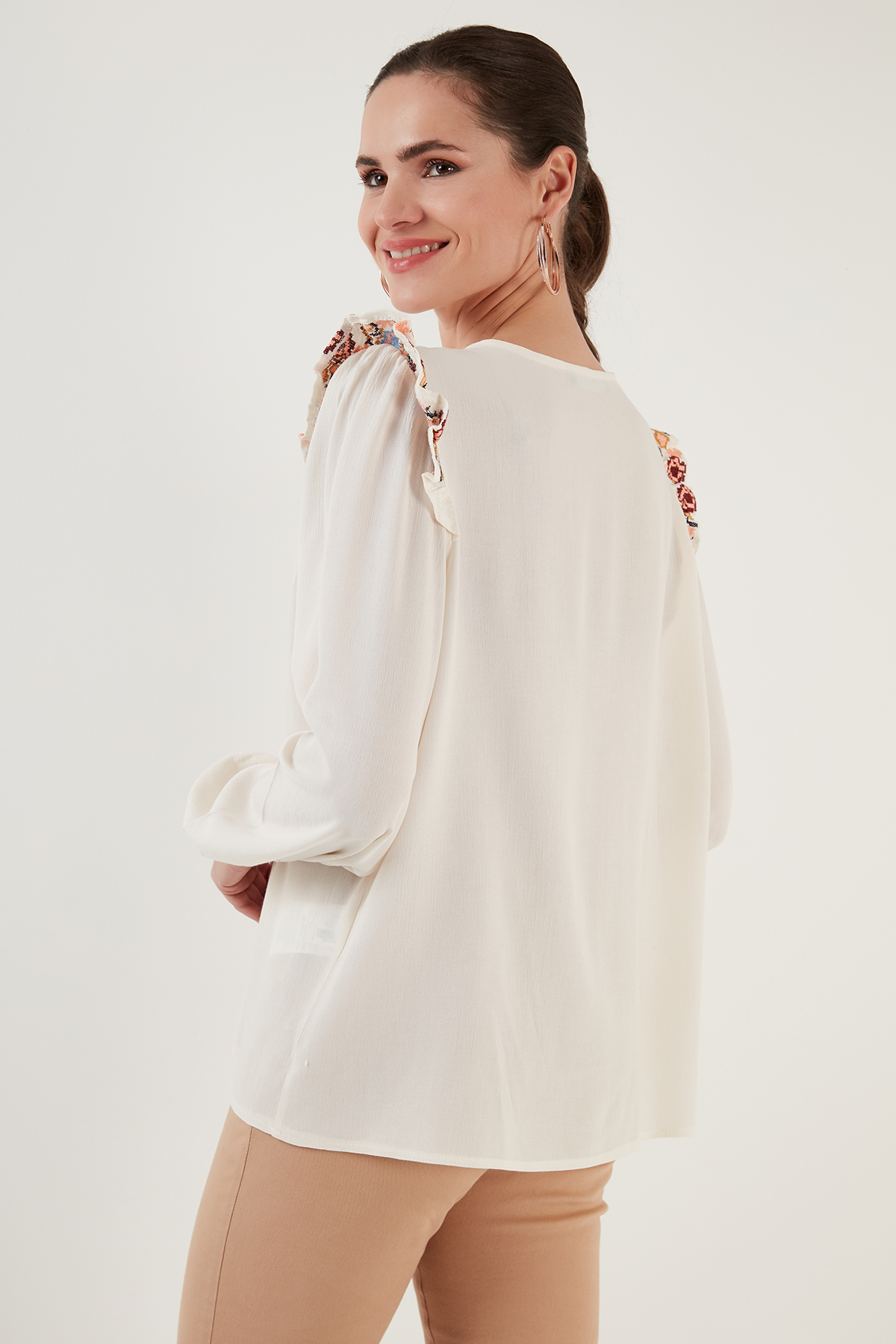 Lela  Etnik Desenli Kol Detaylı Bisiklet Yaka Şile Bezi Gömlek GÖMLEK 611BZ0042 - Görsel 7