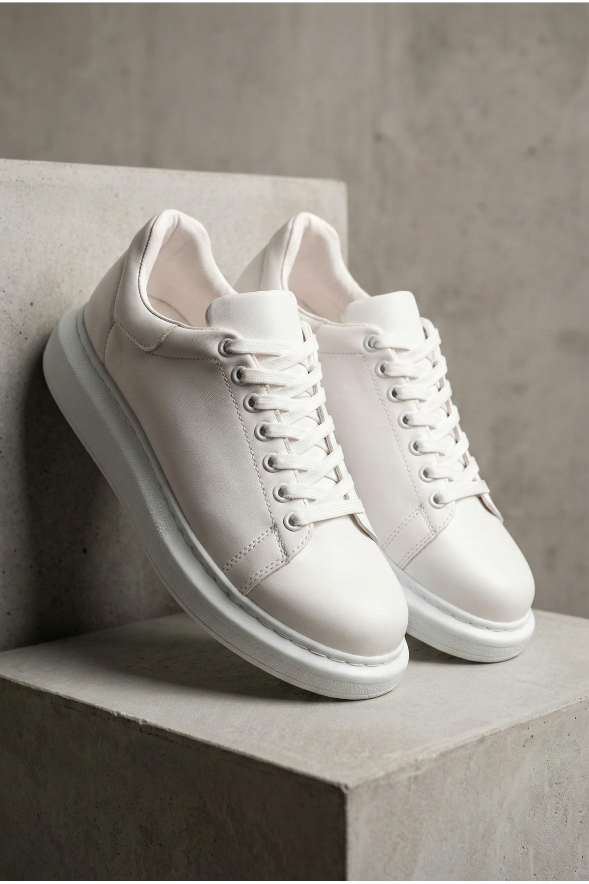 Premium Stylish Casual Comfortable And Comfortable Sneakers White