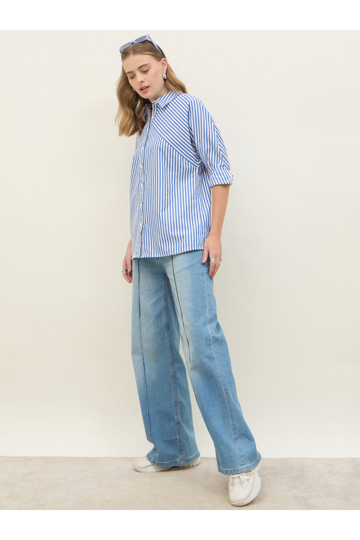 Styli قميص نسائي أزرق مخطط بأكمام طويلة