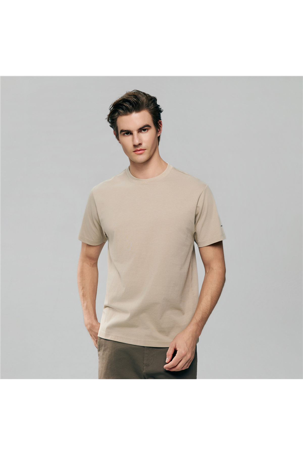 Giordano Men’s Slim Fit Cotton Crew Neck Tee
