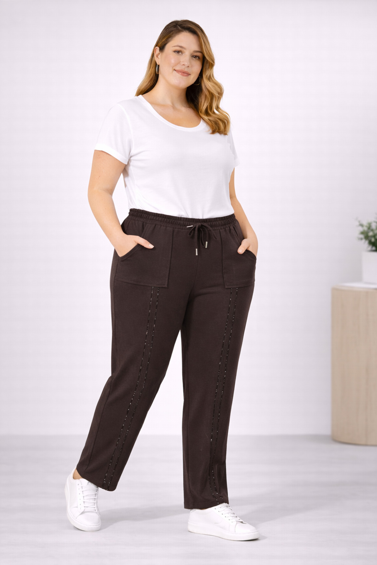 Şans  Kadın Büyük Beden Kahverengi, Bel Lastikli, Ön Taş İşli Cepli Eşofman Alt 65N39394