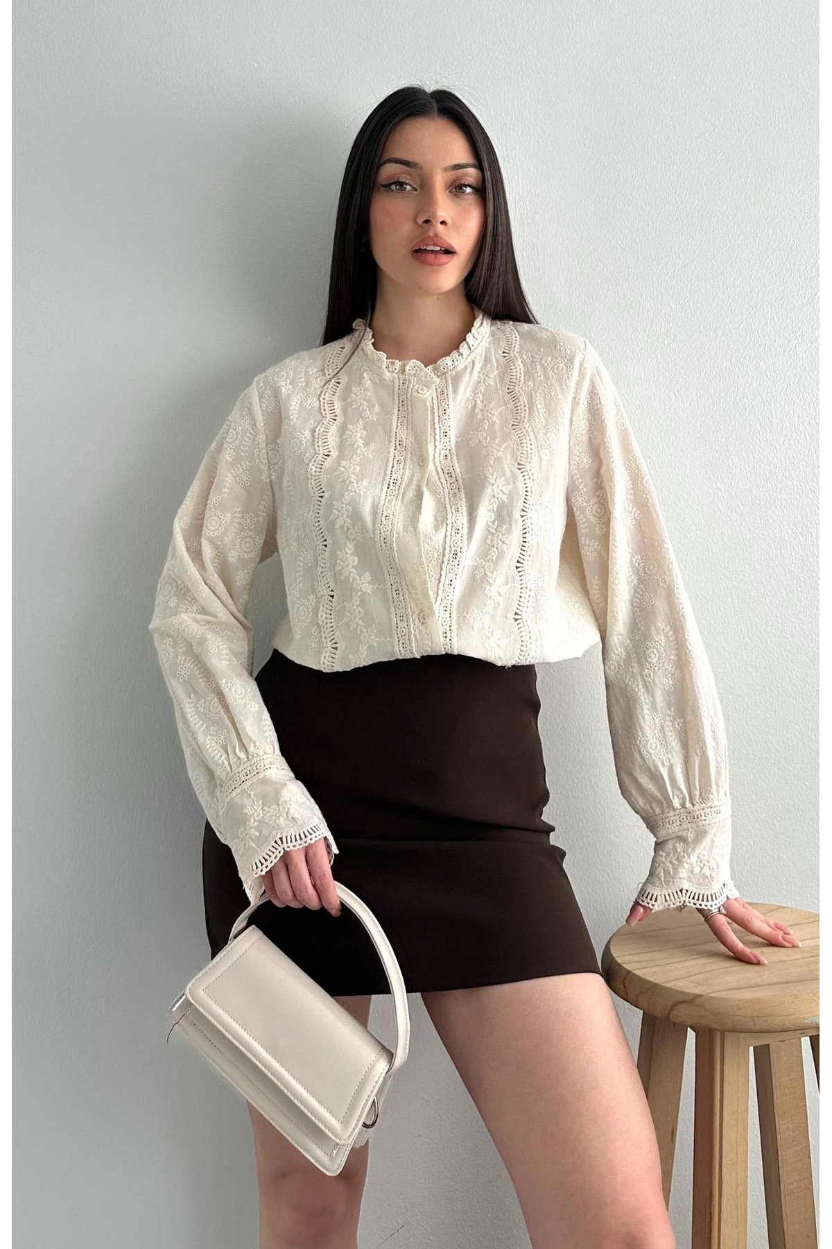 MetuCA  Kadın Bej Fisto İşlemeli Dantel Garnili Hakim Yaka Pamuklu Pinterest Gömlek Bluz - Görsel 5