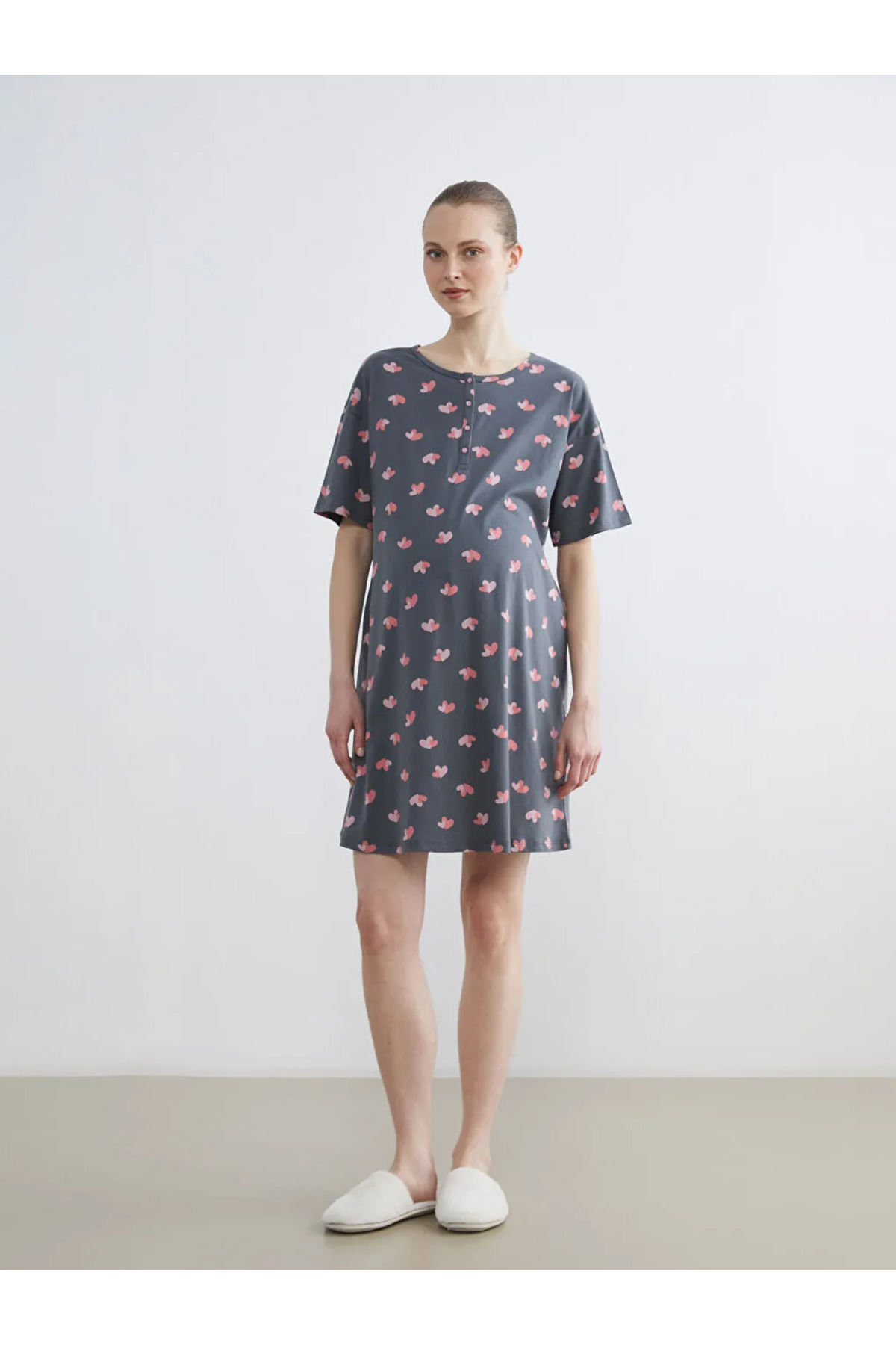 LC Waikiki LCW DREAM Gri Bisiklet Yaka Kalp Desenli Kadın Gecelik