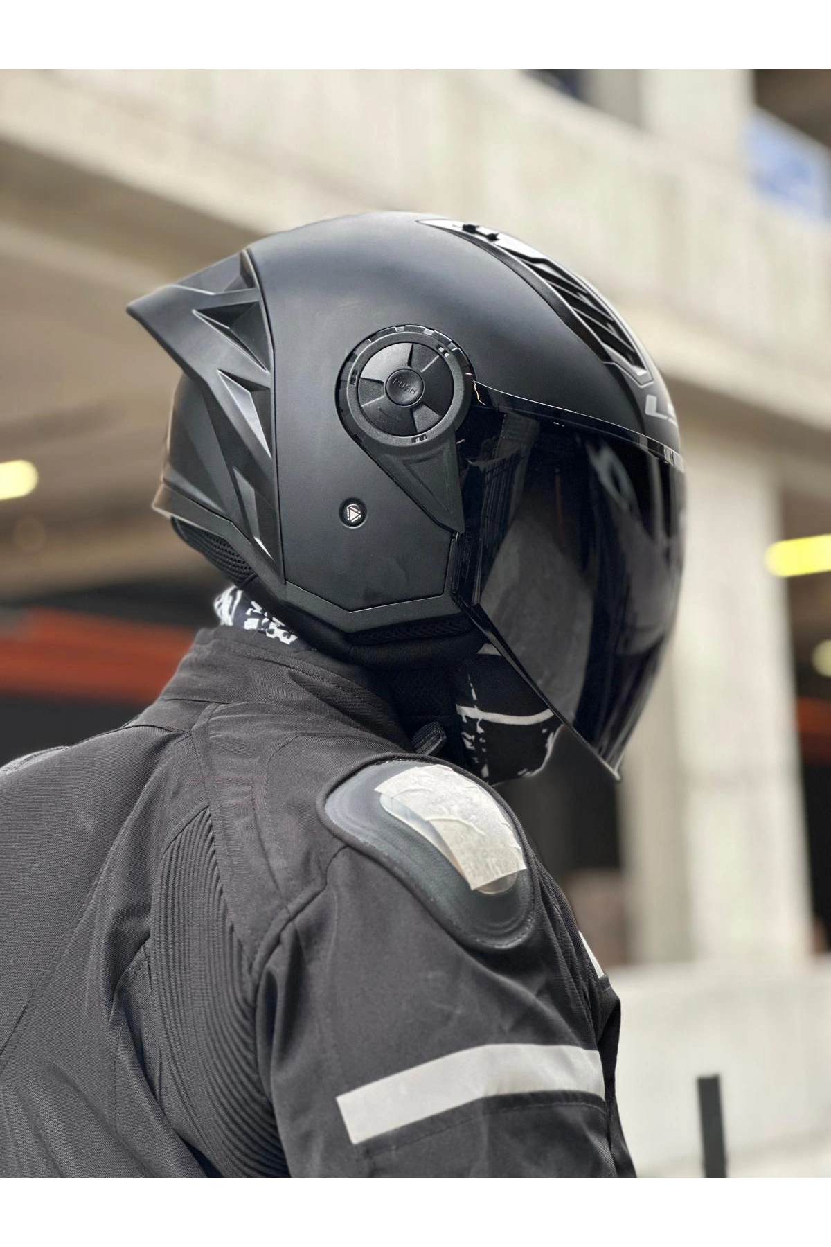 LS2 AIRFLOW 2 MAT SİYAH KASK - SİYAH VİZÖR + SPOİLER