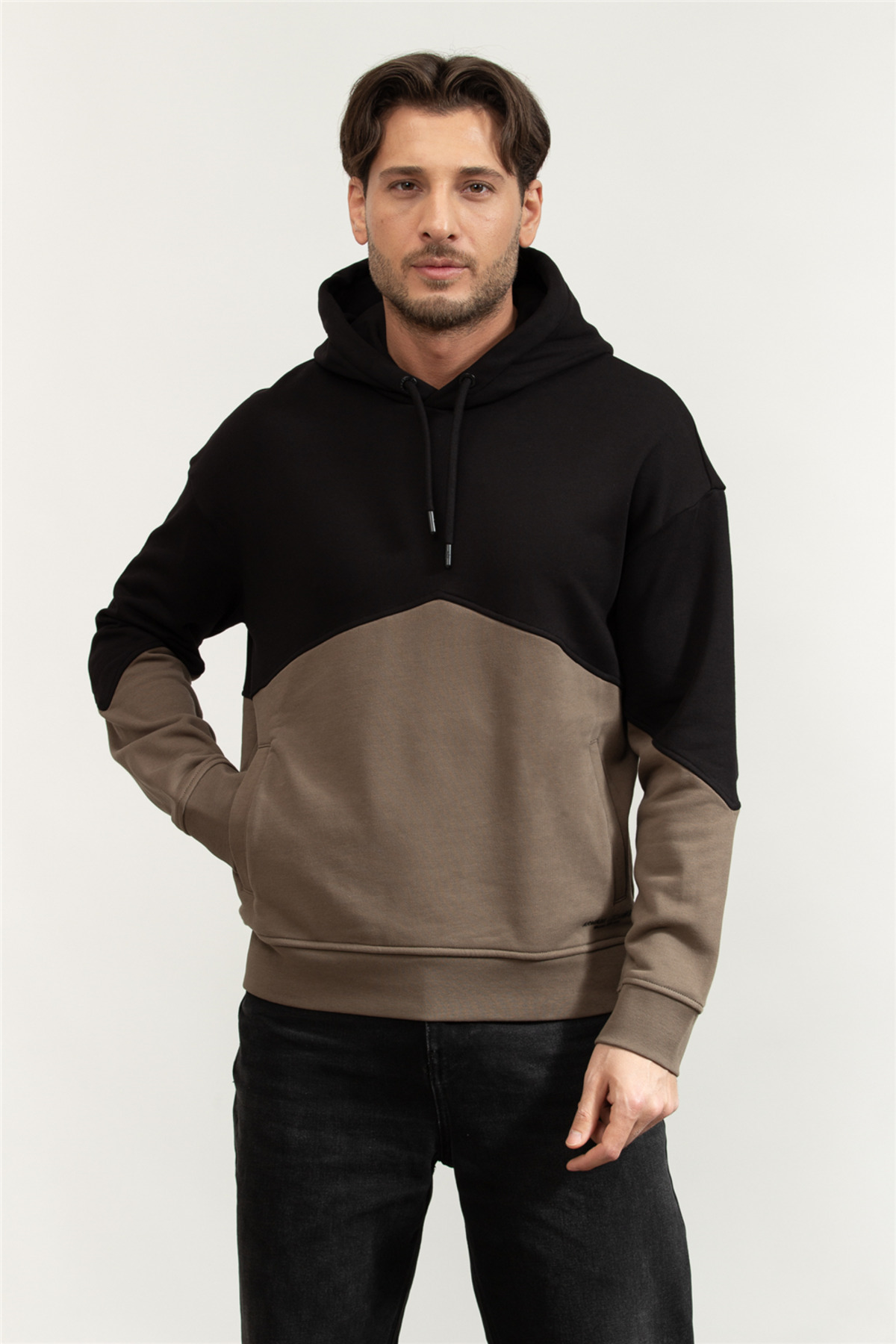 سویشرت مردانه کلاه‌دار رنگی ۱۰۰٪ پنبه‌ای سایز معمولی SWEAT 6RZMLB ZJ4XZ 22CF آرمانی اکسچنج سویشرت Armani Exchange