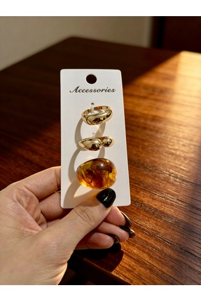 ayoljewelry Glossy Seri: Kehribar Rengi Taşlı ve Modern Tasarım Çelik Yüzük Seti