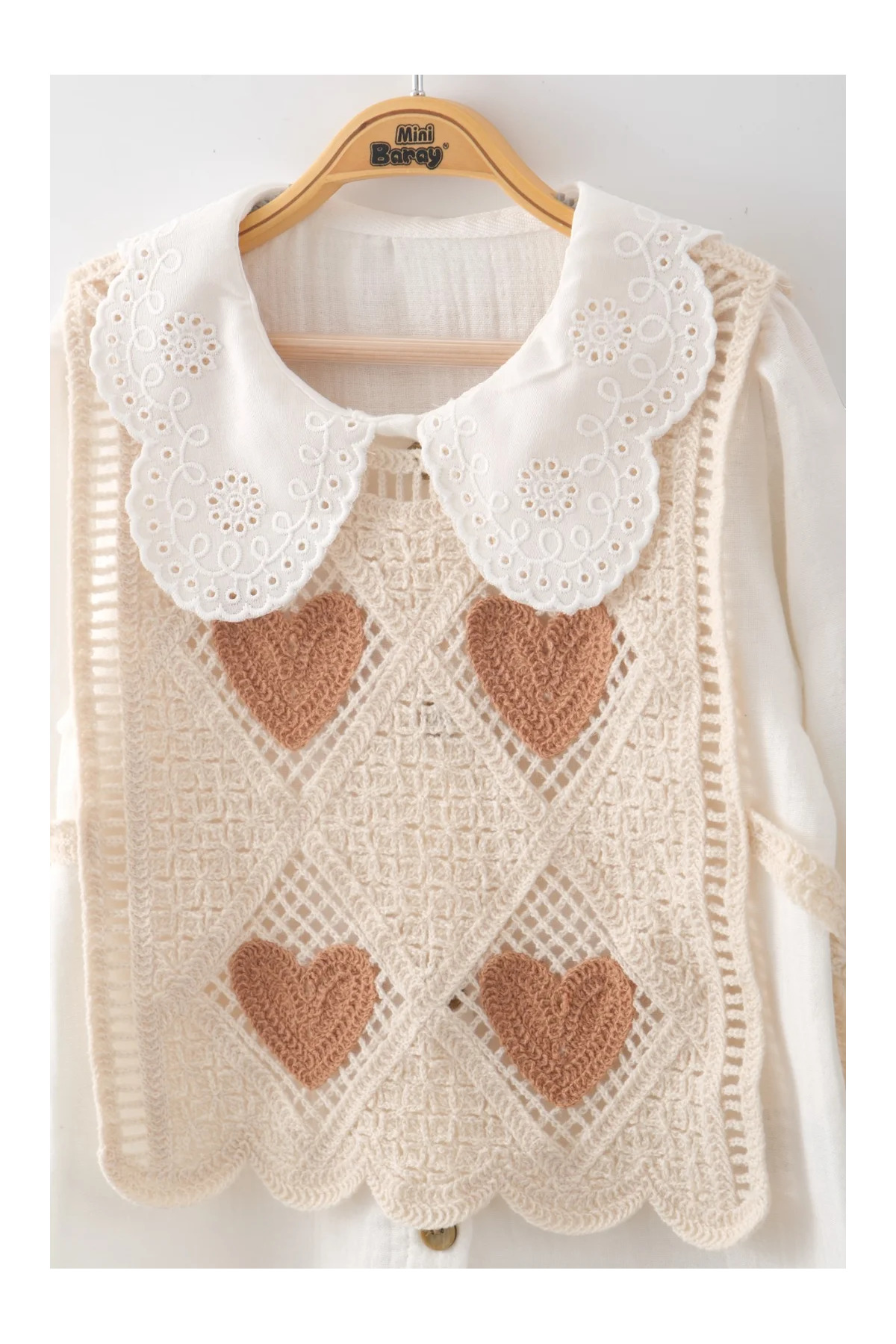 Mini Baray Kız Çocuk Kalpli Örgü Yelek Dantel Yakalı Bluz Ekose Pileli Etek 3'lü Takım 2 3 4 5 Yaş - Kahve fotoğrafı 4 (önizleme)