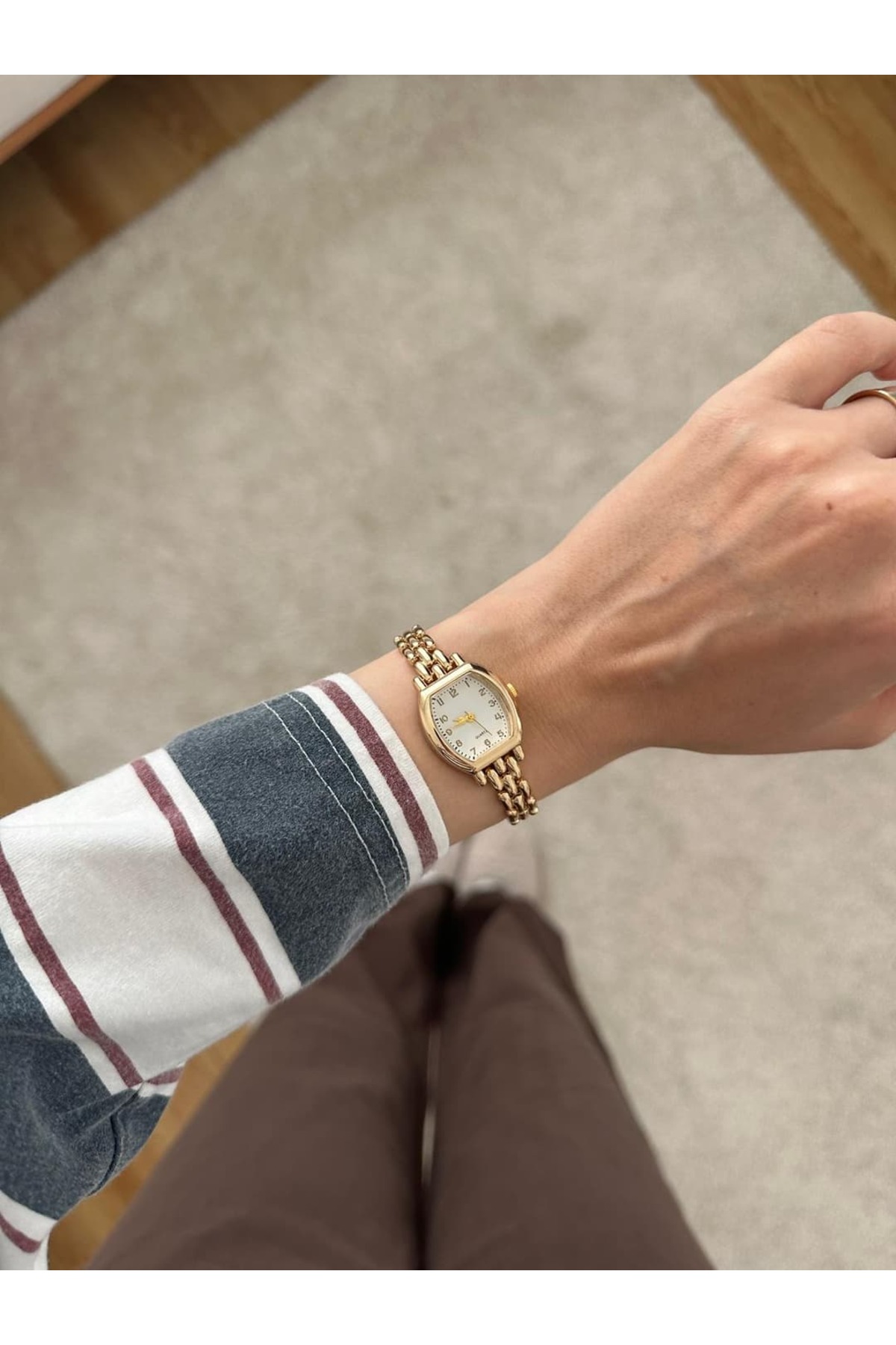 MERW Jane Model Gold Renk Metal Kordon Vintage Seri Kadın Kol Saati görsel 2