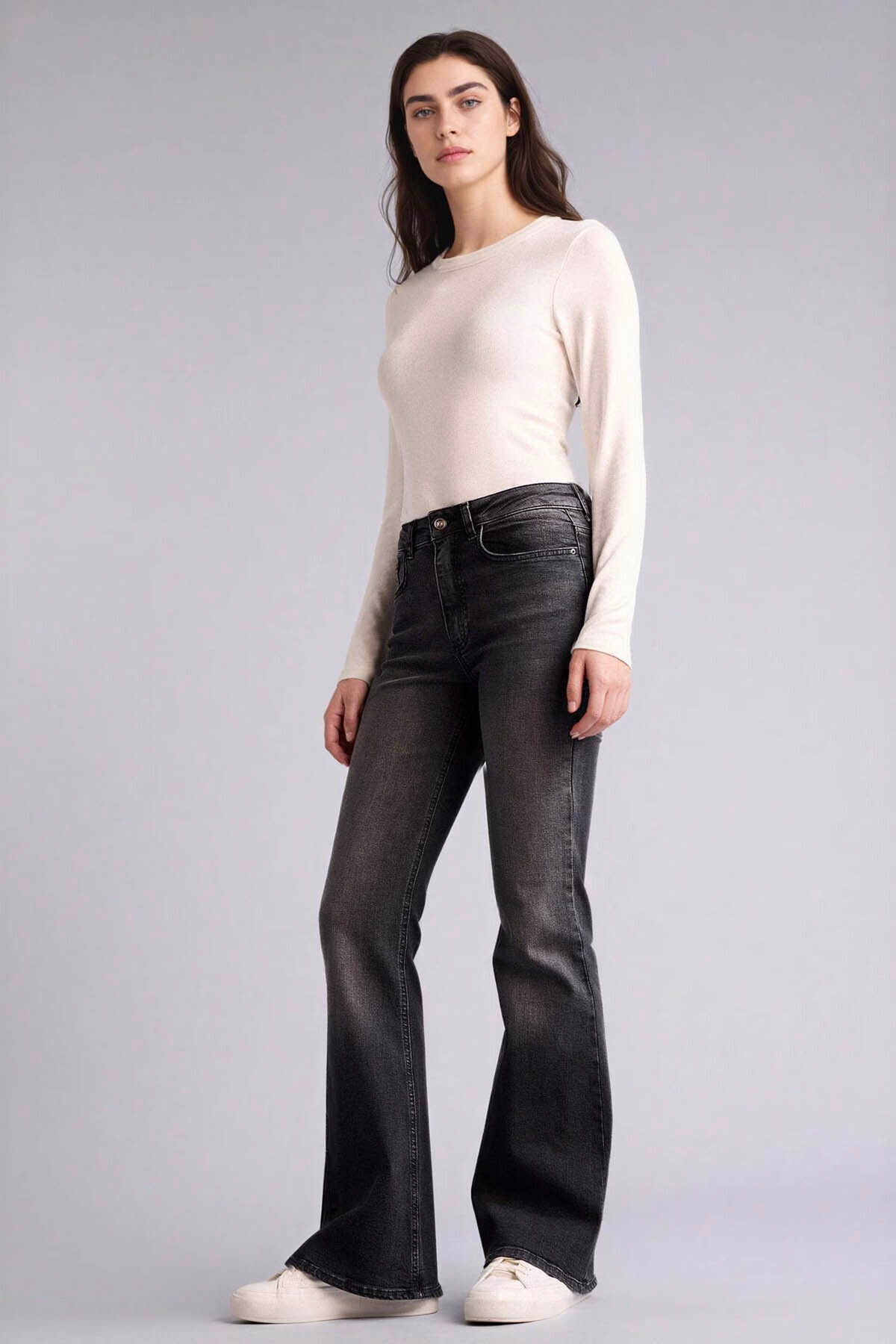 DeFacto Mıa Flare Fit Yüksek Bel Jean Pantolon G8879AX26SP görsel 2