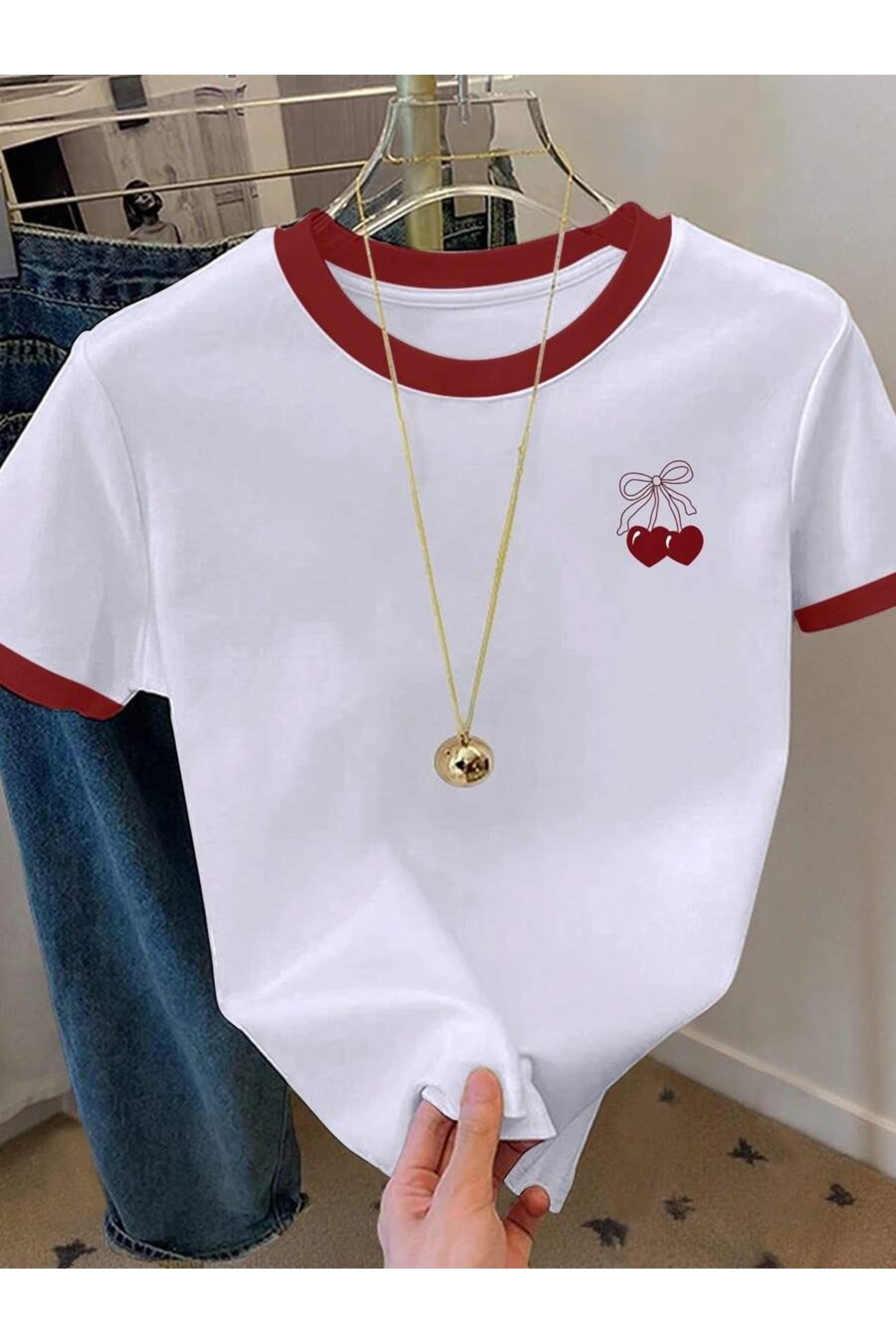 PALPİTO  Kadın Beyaz Yaka Detaylı Kurdele Baskılı Oversize T-Shirt