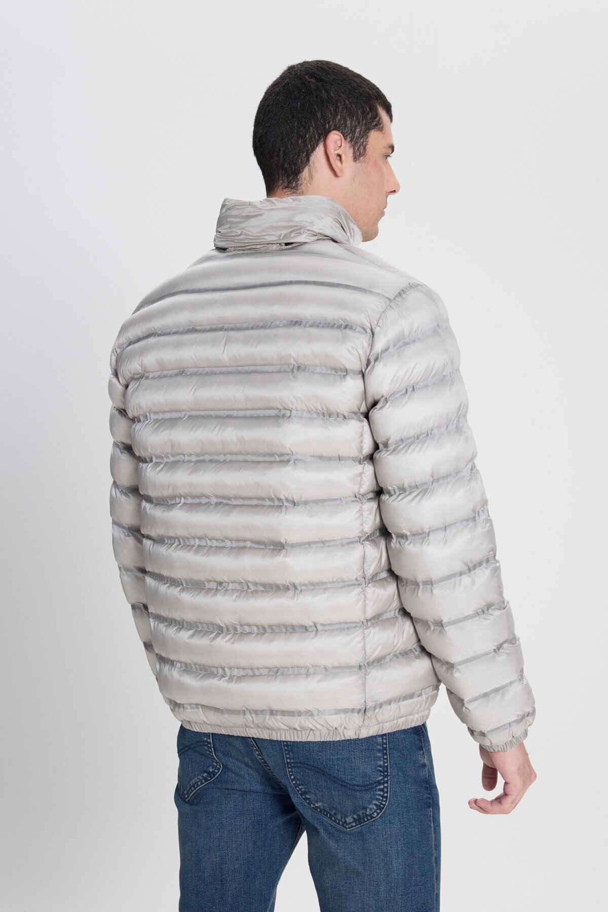 Regular Fit Normal Kesim Dik Yaka Fermuarlı Gri Bej Şişme Mont — بژ L242028 — تصویر 5 از 5
