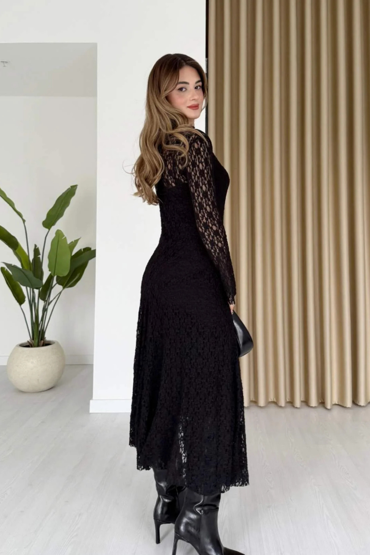 Sorridi  Dik Yaka Astarlı Dantel Elbise - Görsel 4
