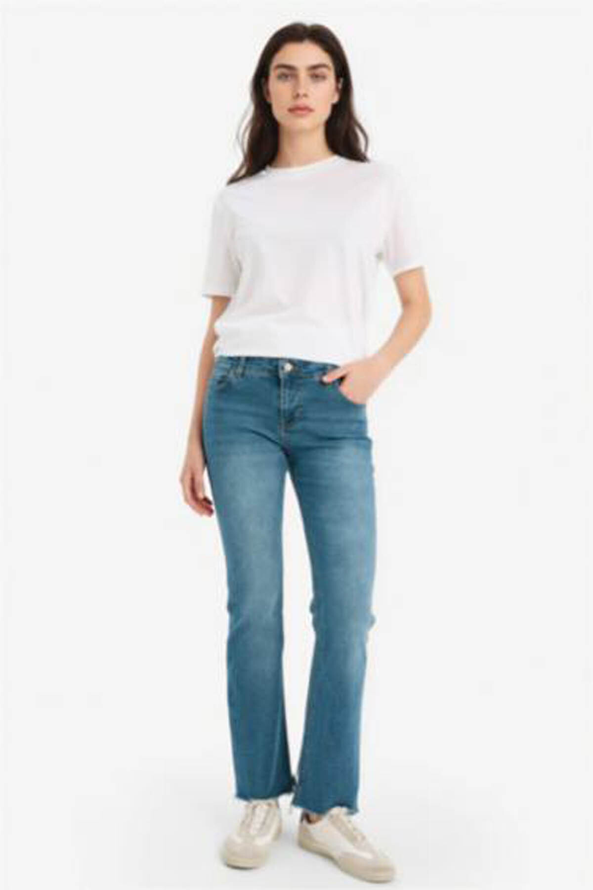 DeFacto Crop Flare Fit Düşük Bel Bilek Boy Jean Yıkamalı Pantolon G8024AX26SP görsel 2