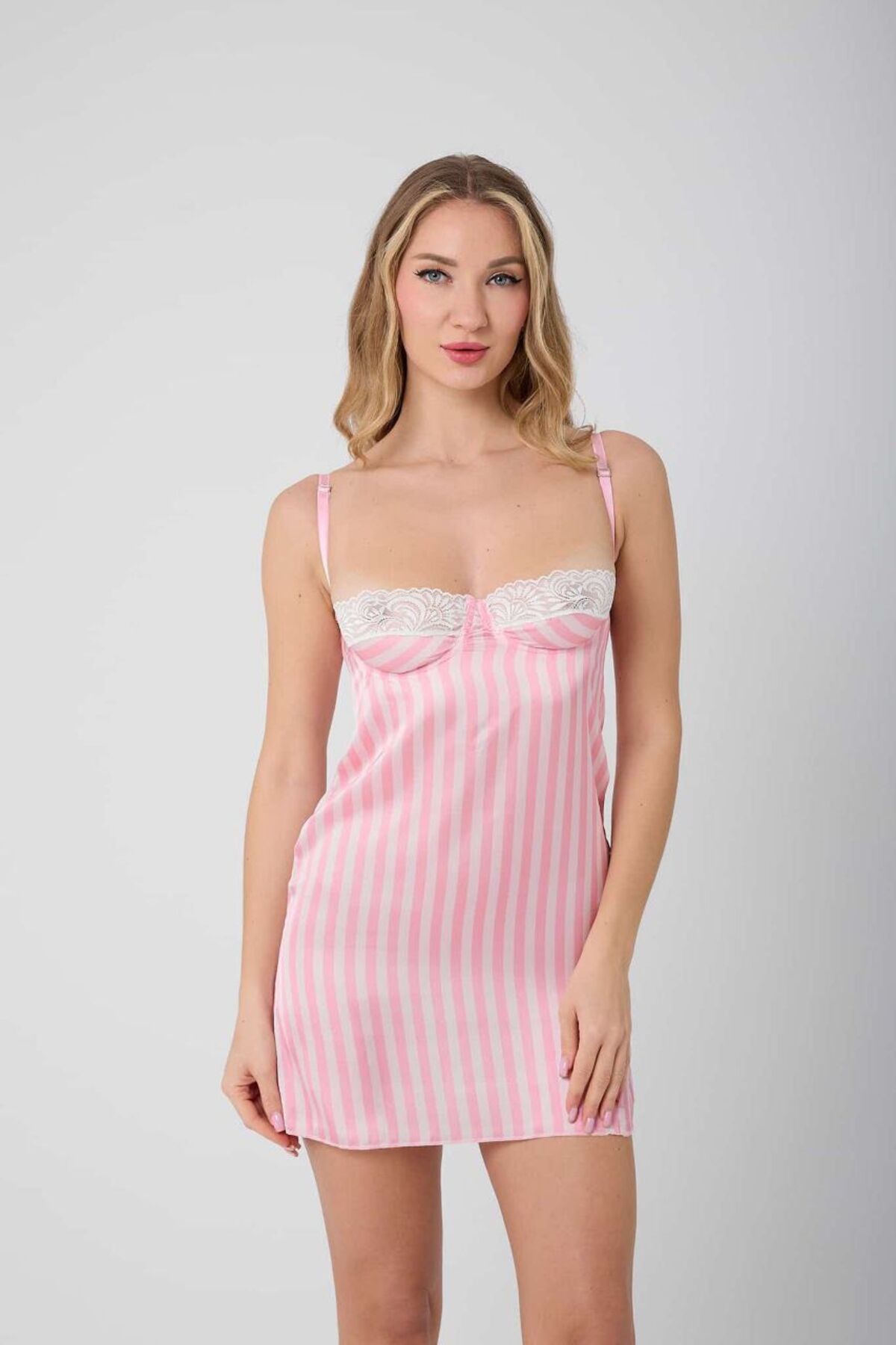 SORORA Sevgililer Günü Siyah Saten Kadın Gecelik