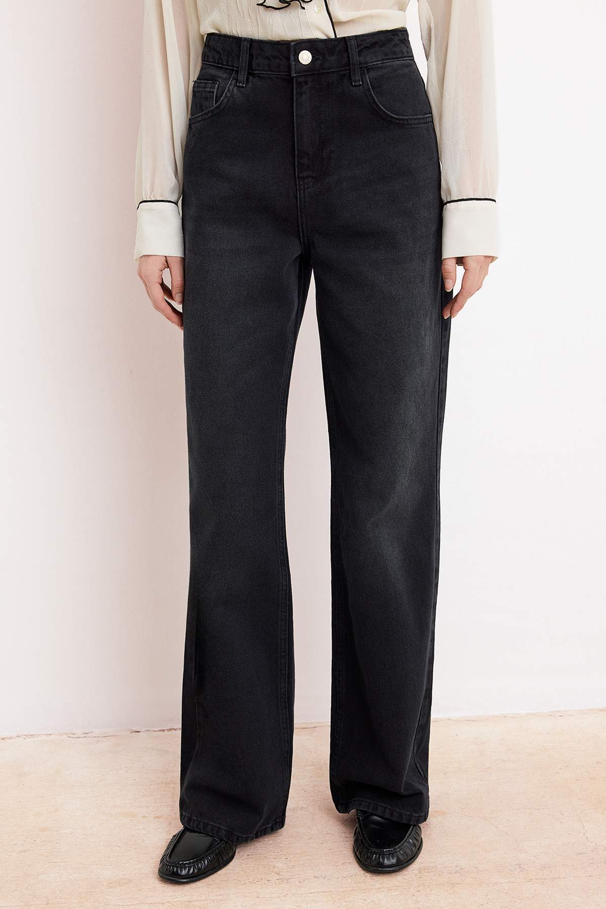 Trendyolmilla  Siyah Yüksek Bel Uzun Boy %100 Pamuk Wide Leg Jeans TWOSS26JE00130