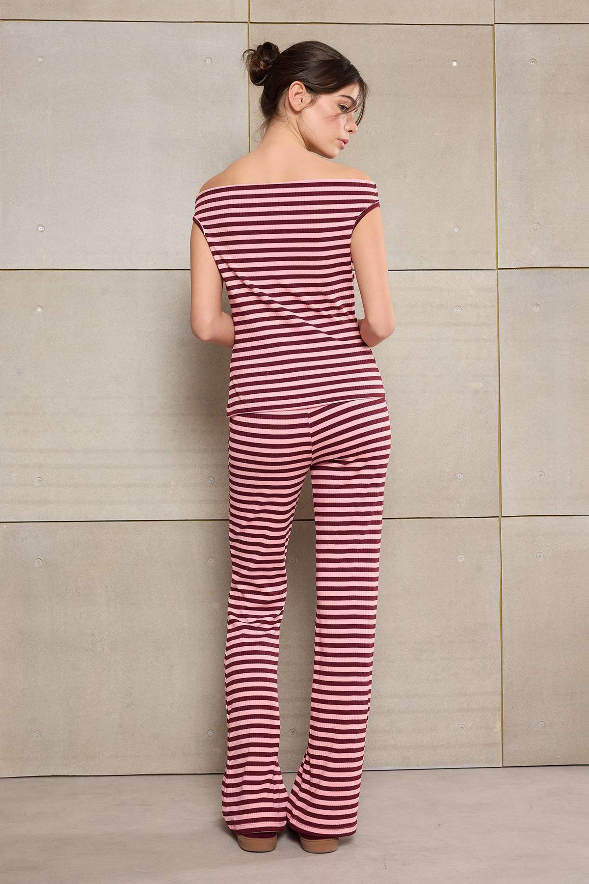 Trendyolmilla  Teen Çok Renkli Çizgili Fitted/Vücuda Oturan Boru Paça Esnek Örme Alt-Üst Takım TWOSS26AU00024 - Görsel 4