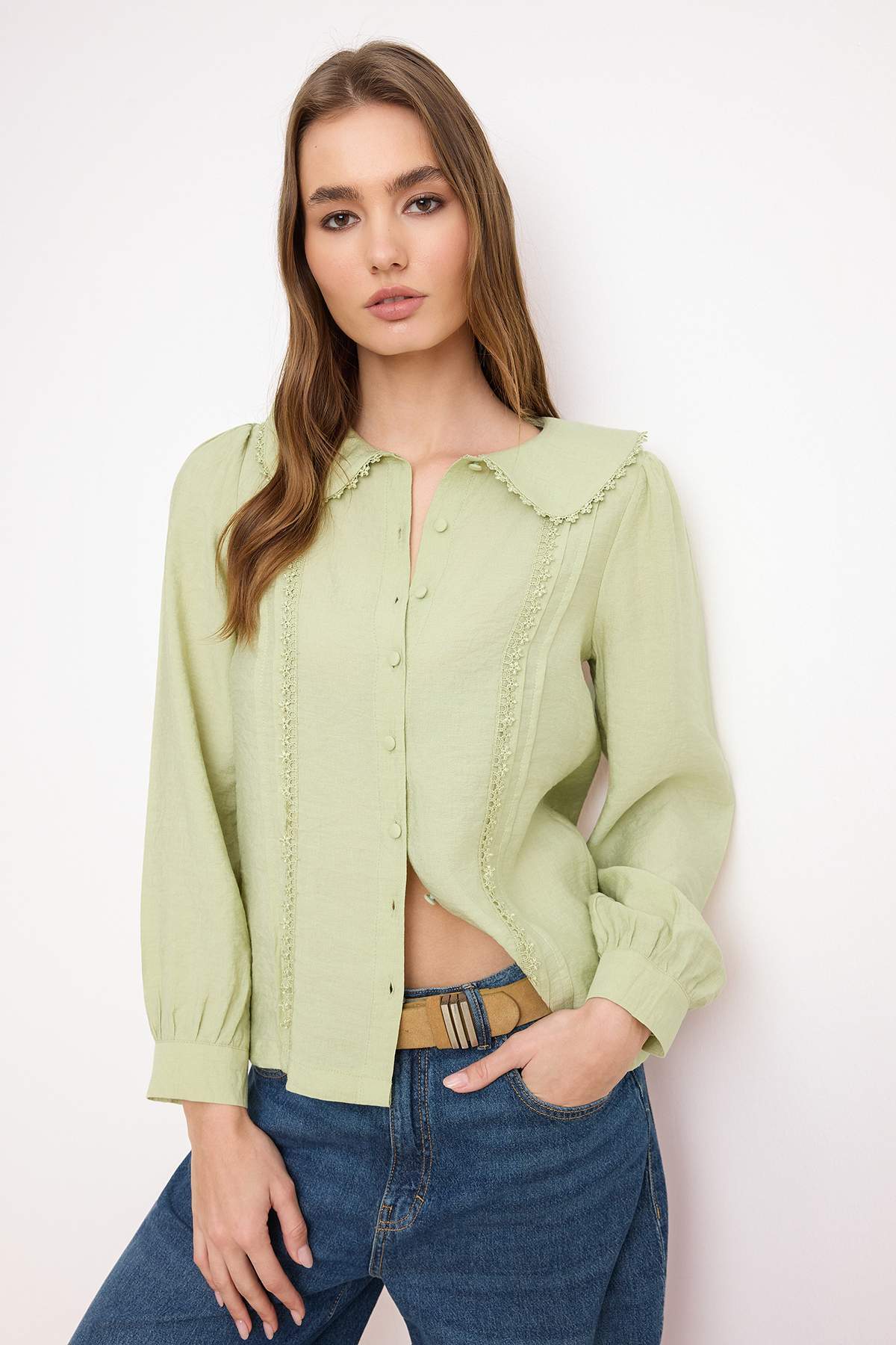 Trendyol Collection Mintgrünes Hemd mit Spitzendetail und Babykragen - Regula...