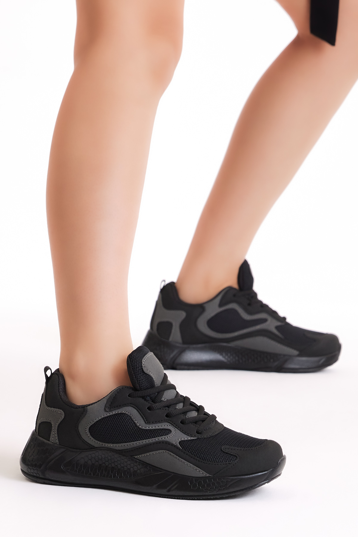 Tonny Black Unisex Siyah Rahat Kalıp Yüksek Taban Bağcıklı Spor Ayakkabı görsel 2