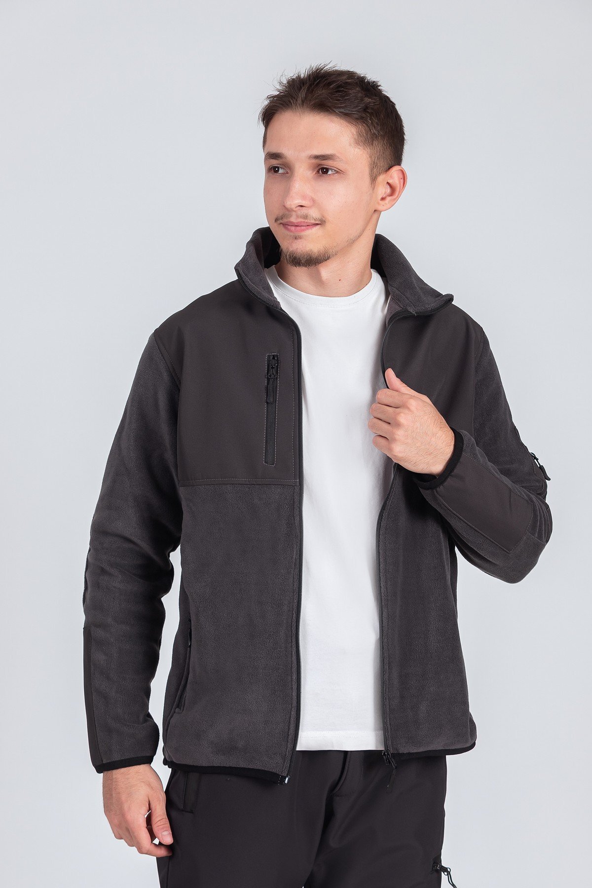 Erkek Slim Fit Tam Fermuarlı 4 Cepli Dik Yaka Softshell Garnili Polar — خاکستری VTN25KK0002 — تصویر 2 از 5