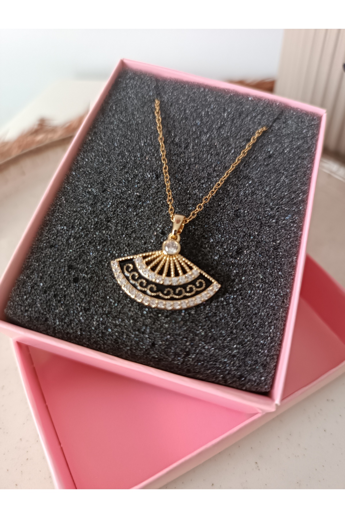 Women's Steel Zircon Gemstone Black Fan Necklace