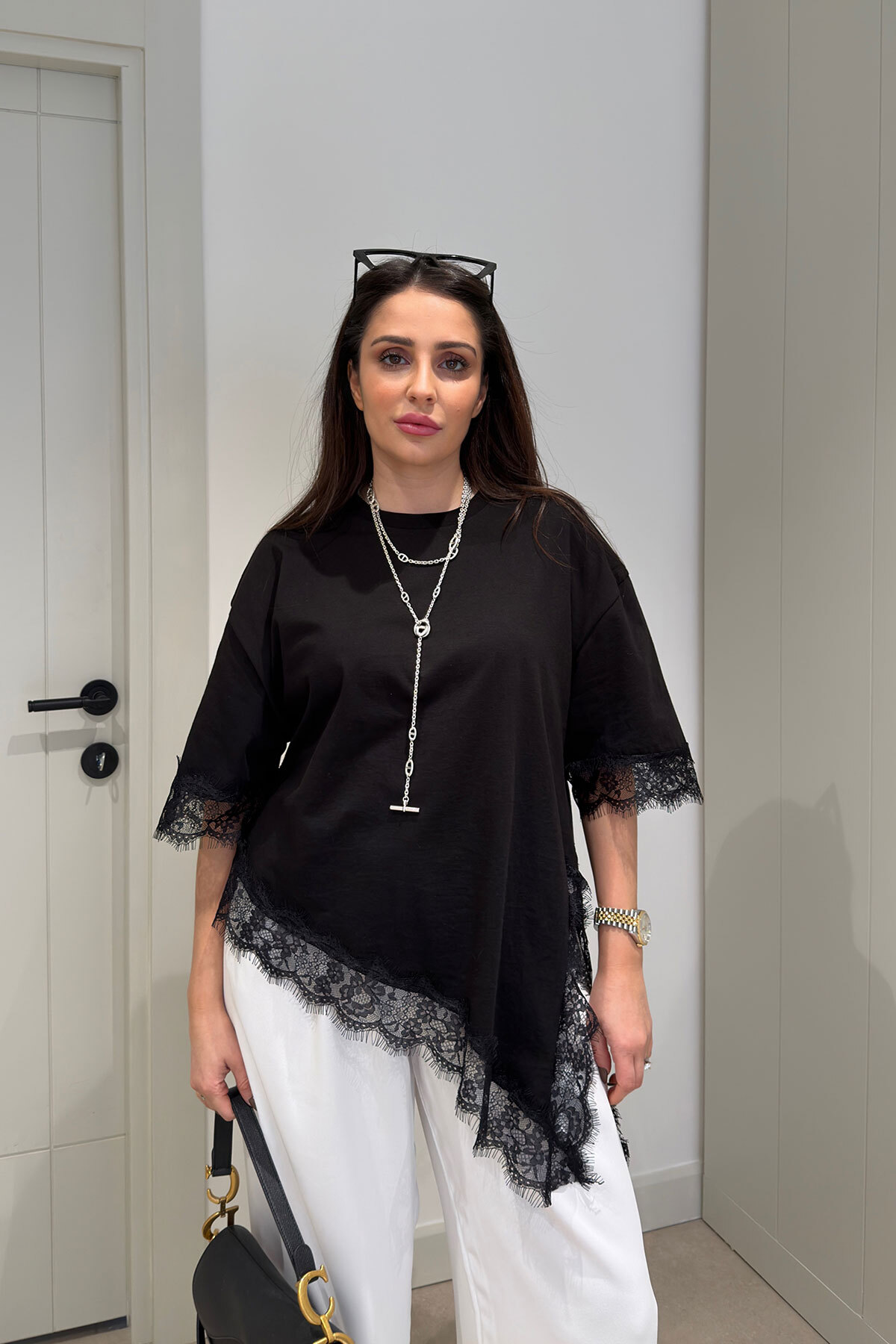 MAGARDE Premium bluza sa čipkom i okruglim izrezom - CRNA